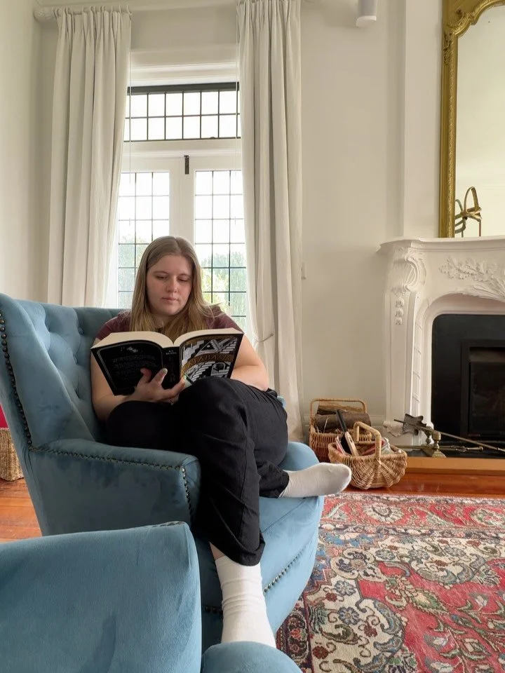September aka reading retreat month 😍✨

1. I have never read in a more gorgeous living room 🤯
2. Tiramisu balls (recipe in the book club 🤭)
3. Retreat food prep
4. 🌈 welcoming us in Martinborough
5. - 10. Reading retreat snaps
11. Found my love f