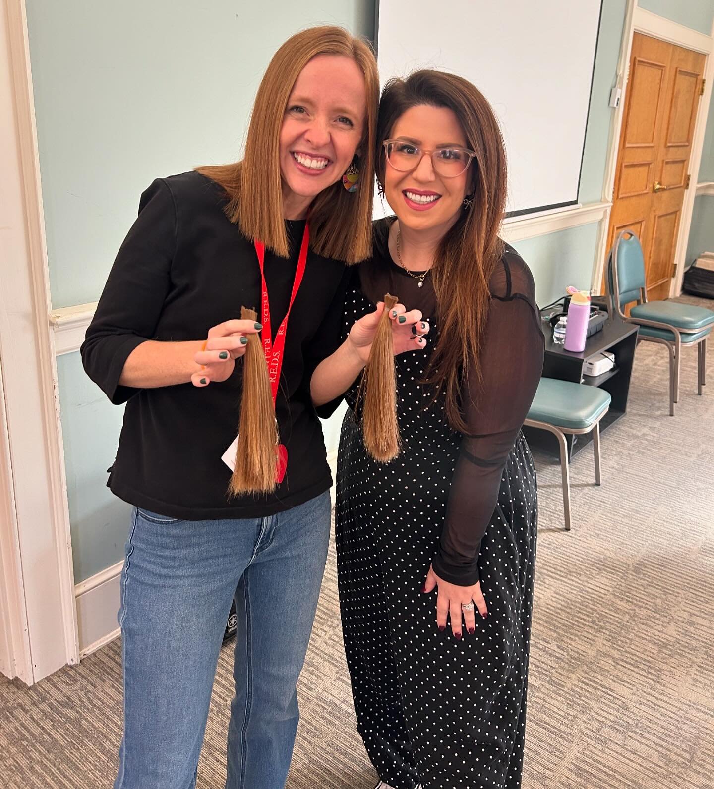 Thank you so much @reds_school for having us today! We did a live donation haircut for @cwhl_org We loved sharing our favorite act of kindness with the students + hearing them cheer us on! 💕