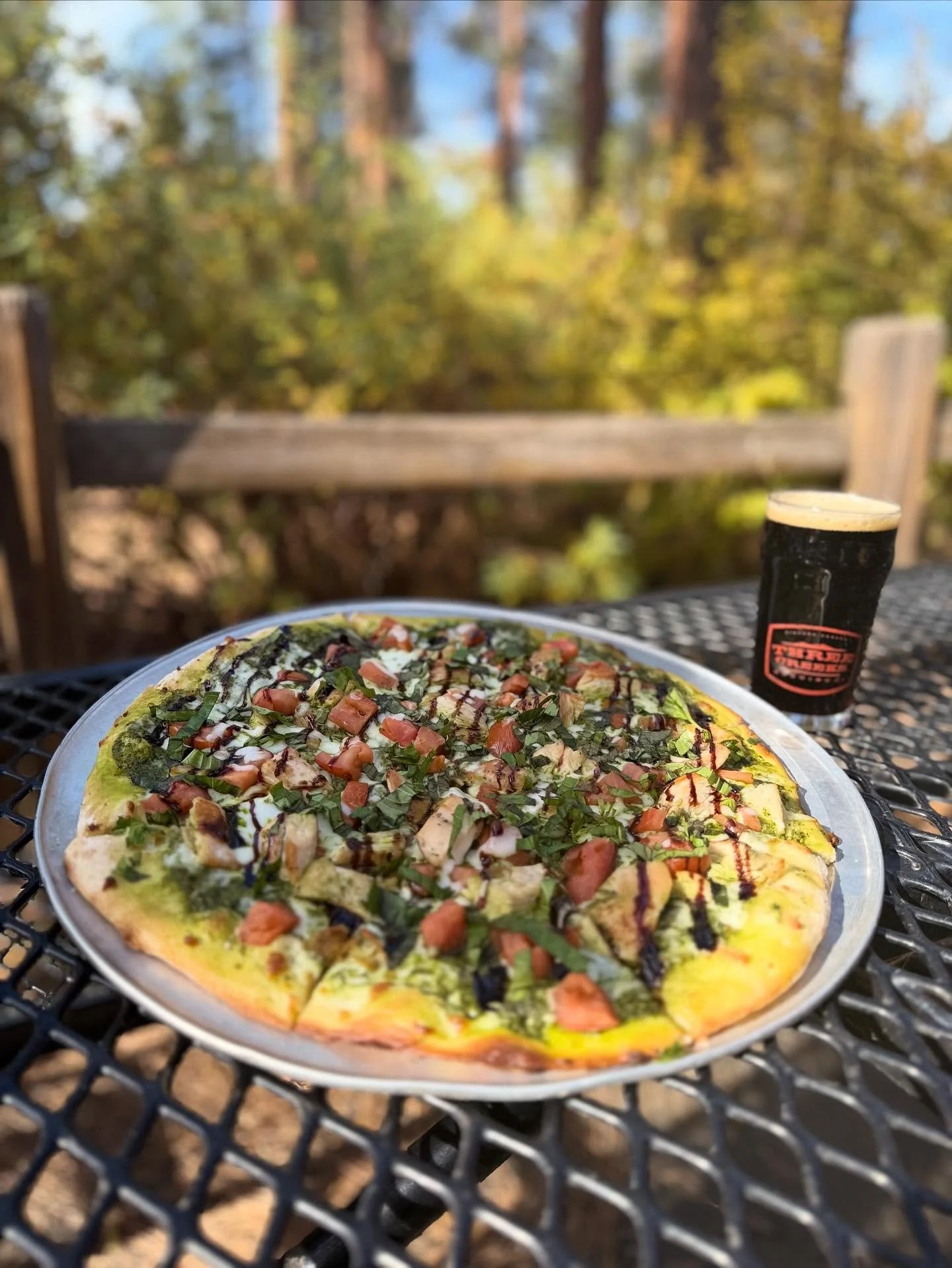 Today&rsquo;s pizza special - Chicken Caprese 🍕
Paired perfectly with our Das GOAT Dopplebock for a delicious meal. Come on down! 
Cheers 🍻