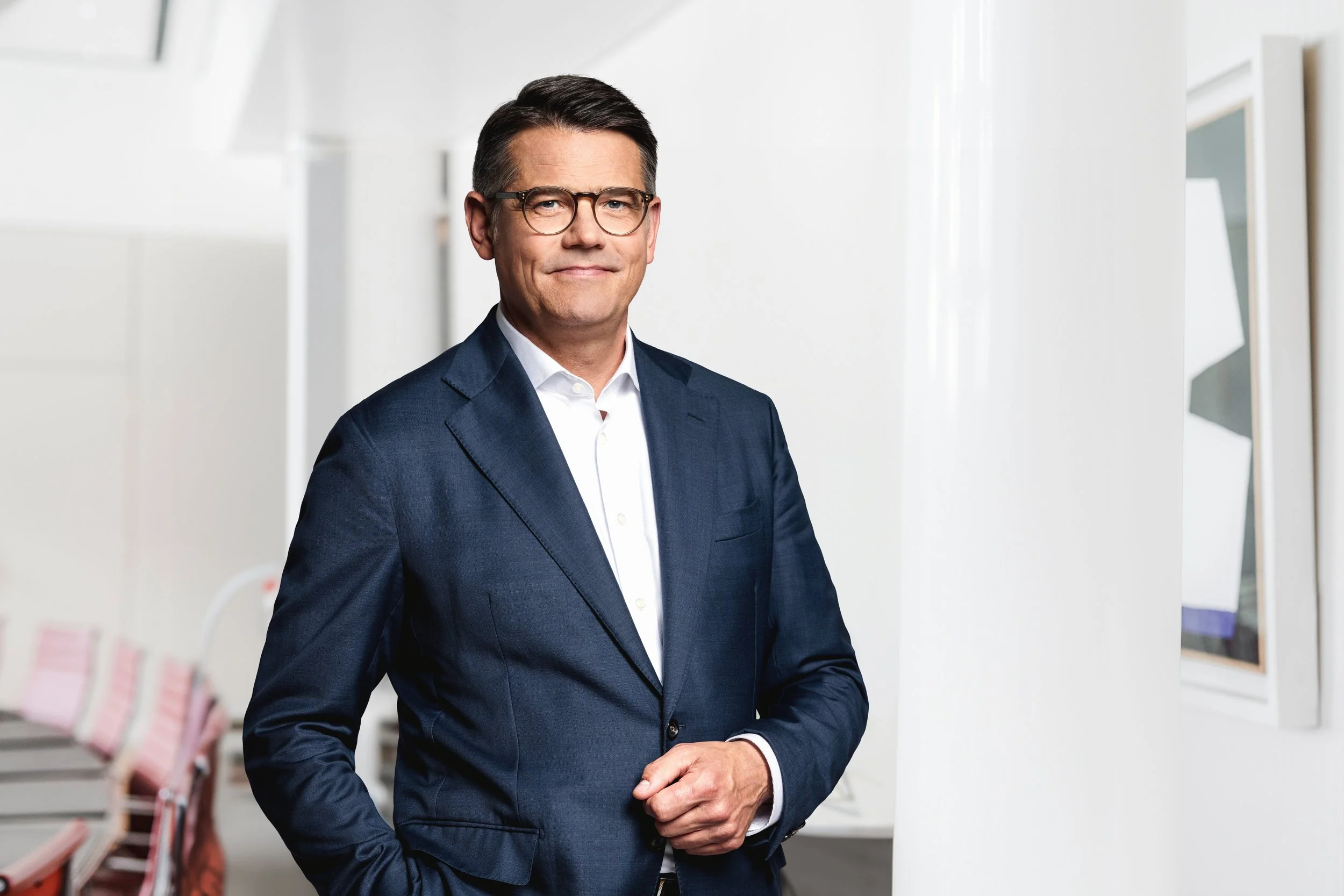 Hochauflösende Fotos des Ministerpräsidenten zur Berichterstattung in den Medien.