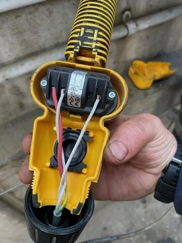 Termination failure inside controller for bin tipper.jpg