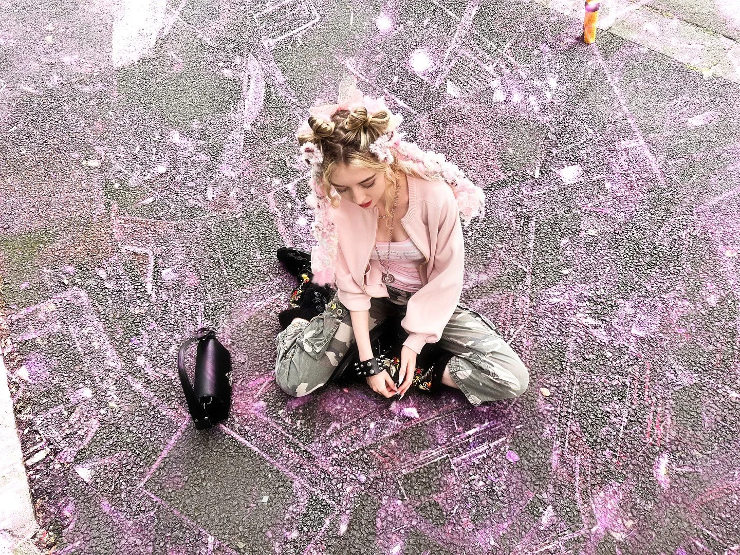 #harajuku girlies down bad (for a nap)

Hair extensions by the one and only @nanami__hair