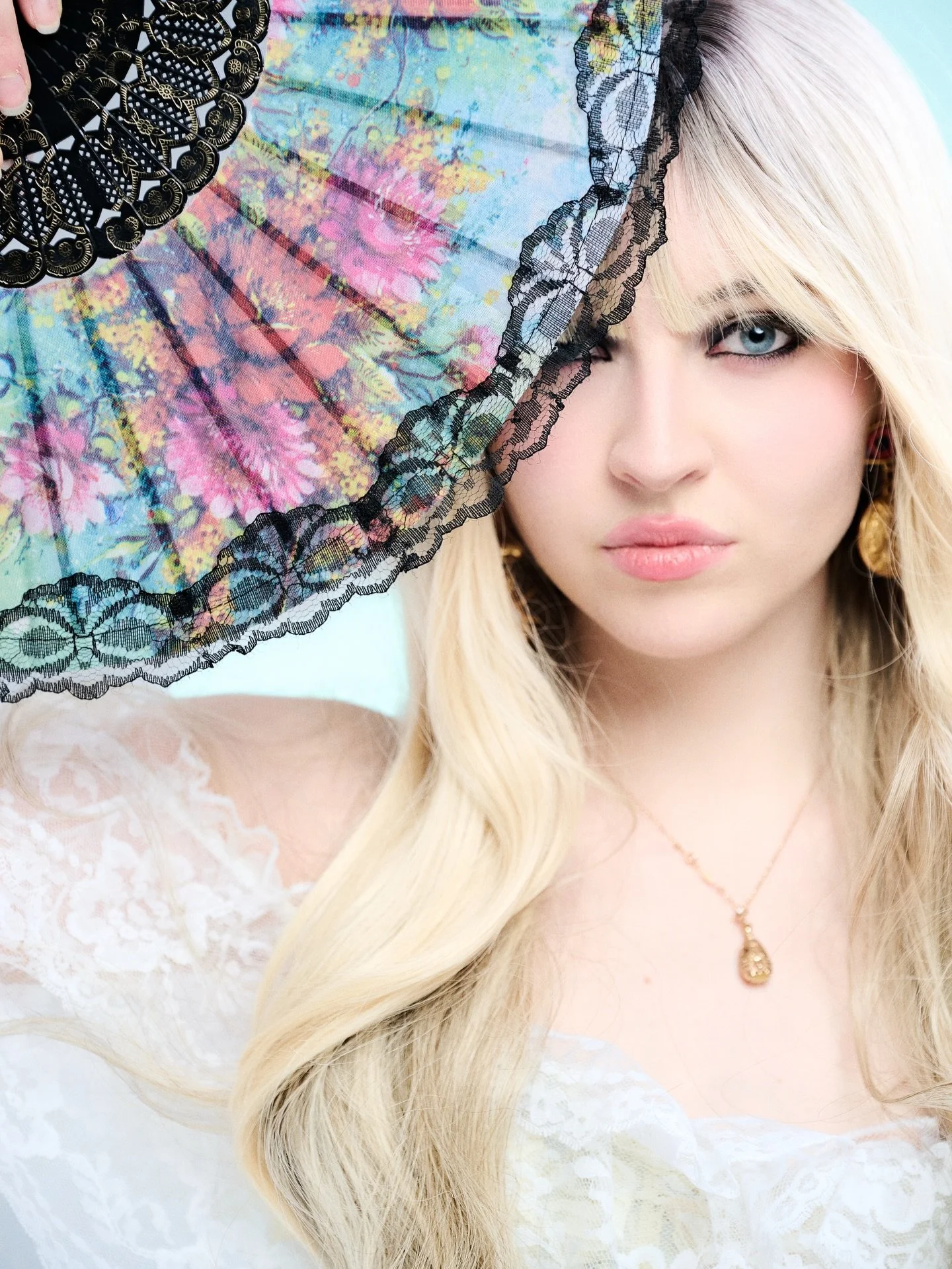 For3v3r yours,

👑 Victoria

Oh so lovely photos by @kaisdzero