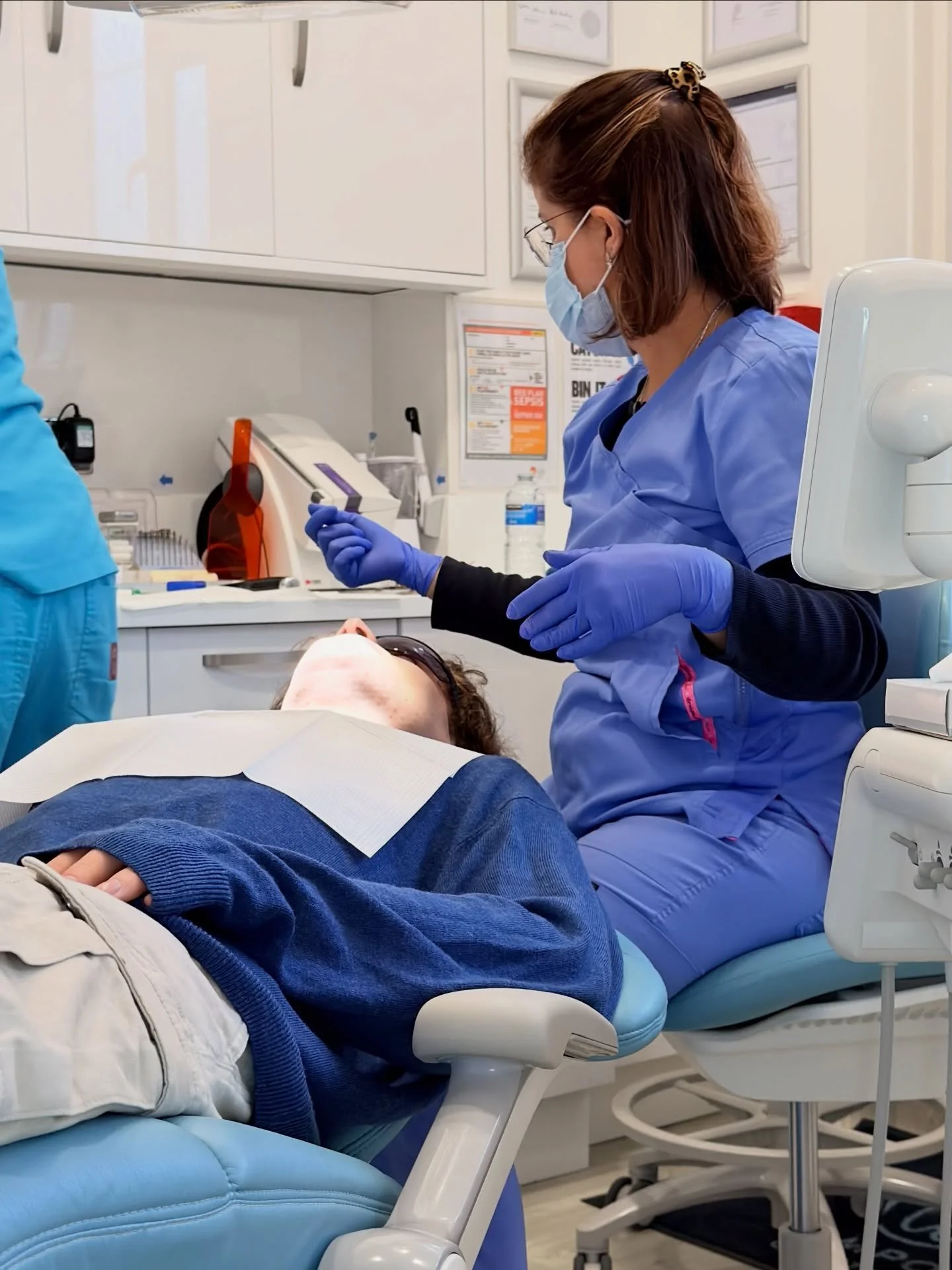 Your Smile. Our Passion. ✨

At Campos Dental, we provide gentle, high-quality care for every smile in Edgware. Whether it&rsquo;s a routine check-up or a specialised treatment, Dr Jacqueline Jacobs and our friendly team ensure you&rsquo;re in the bes