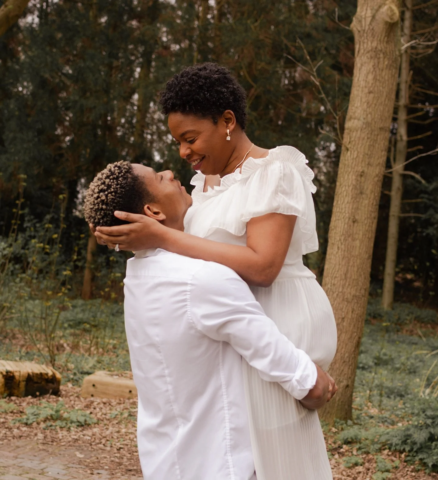 Toen ik vanochtend mijn auto aan het krabben was verlangde ik echt intens weer naar de lente. Doet me denken aan deze leuke fotoshoot die ik heb gehad met dit koppel.

Ik kijk uit naar alle leuke shoots die ik volgend jaar ga hebben. 🥰