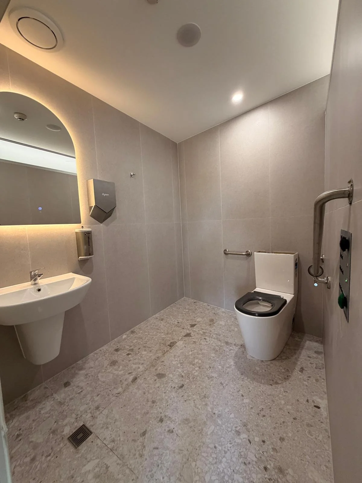 bathroom construction.jpeg