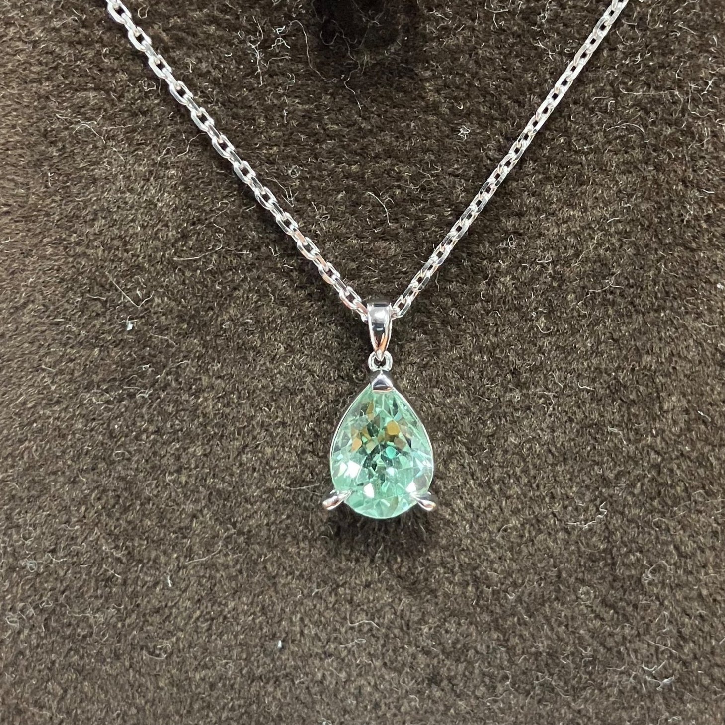 pendentif green light