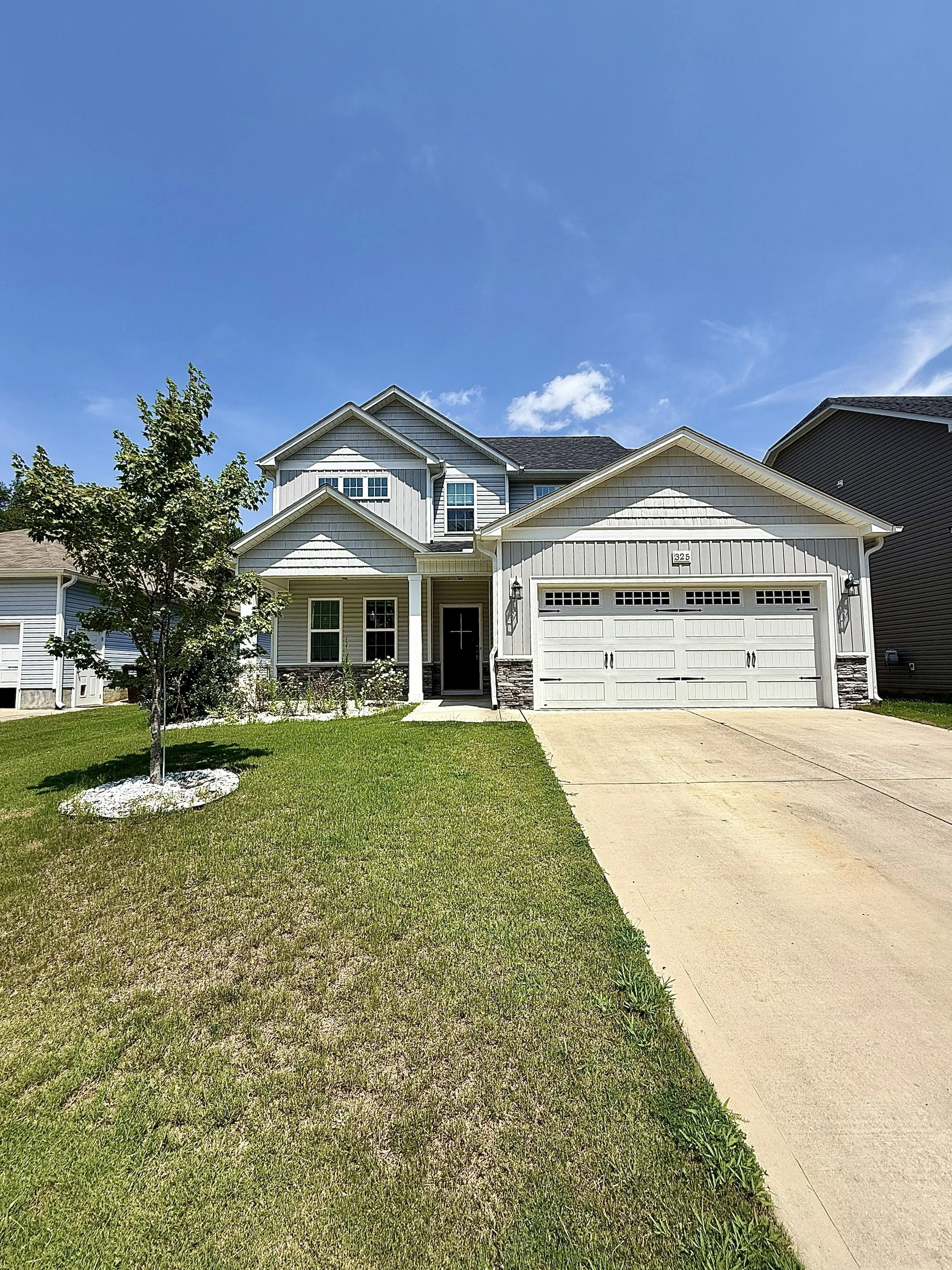 Whetstone Dr<span>3 Beds • 2.5 baths • 1,738 sqft</br>$2,300/Month</span>