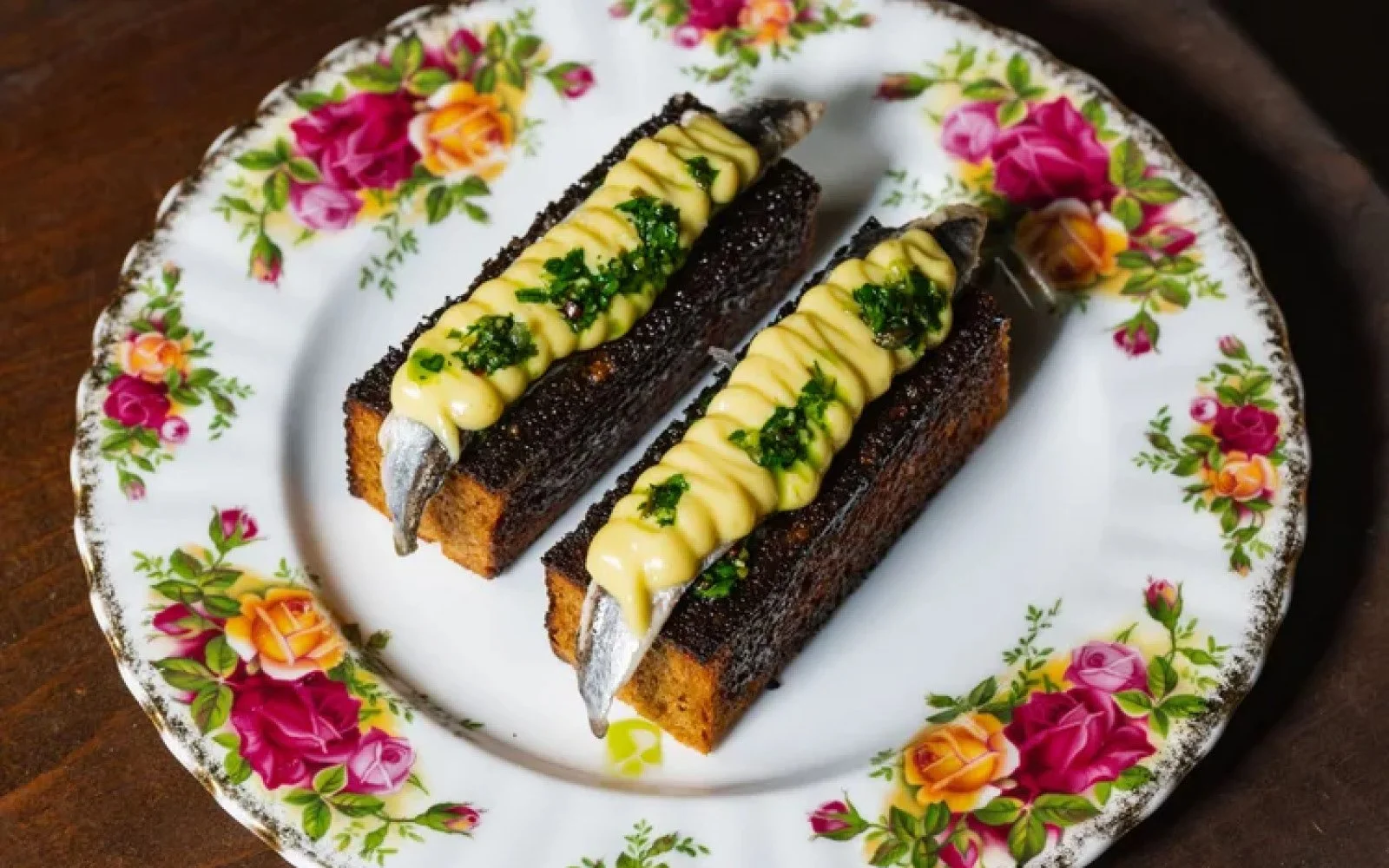  White Anchovy, Fermented Onion Chimichurri, Lemon Aioli, Shiso Vinegar Jelly, Honey Butter, Anadama Bread 