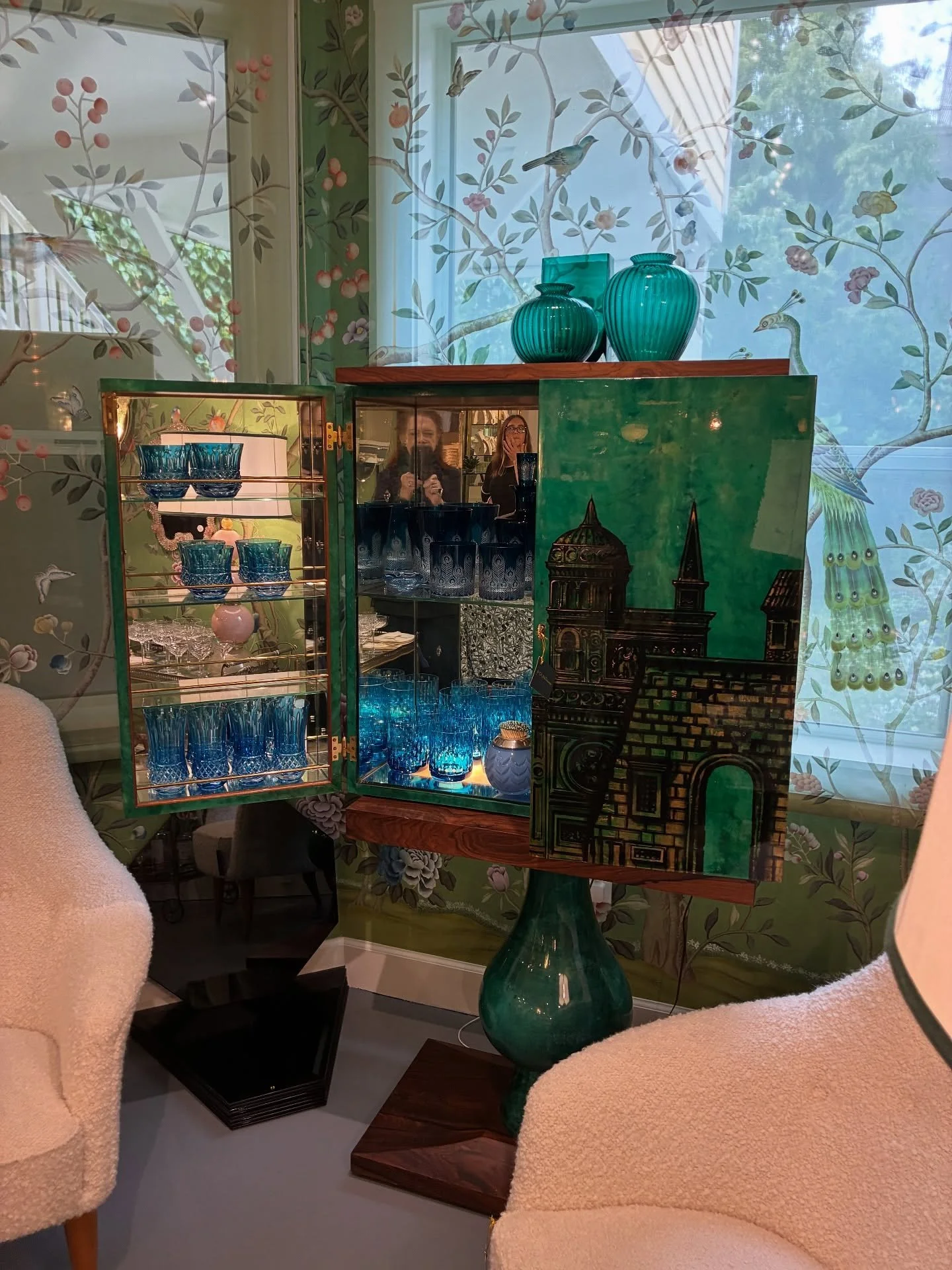 Our team is reveling in explorations of our Sacramento Street neighborhood. Recently, we visited @foundbymaja an enchanting Aladdin&rsquo;s Cave of handcrafted treasures&mdash;from blown-glass vases to vintage furnishings and artisan accessories. We 