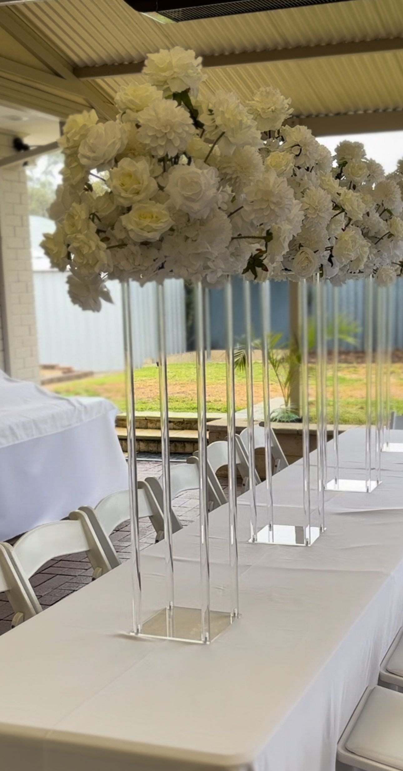Acrylic flower stand