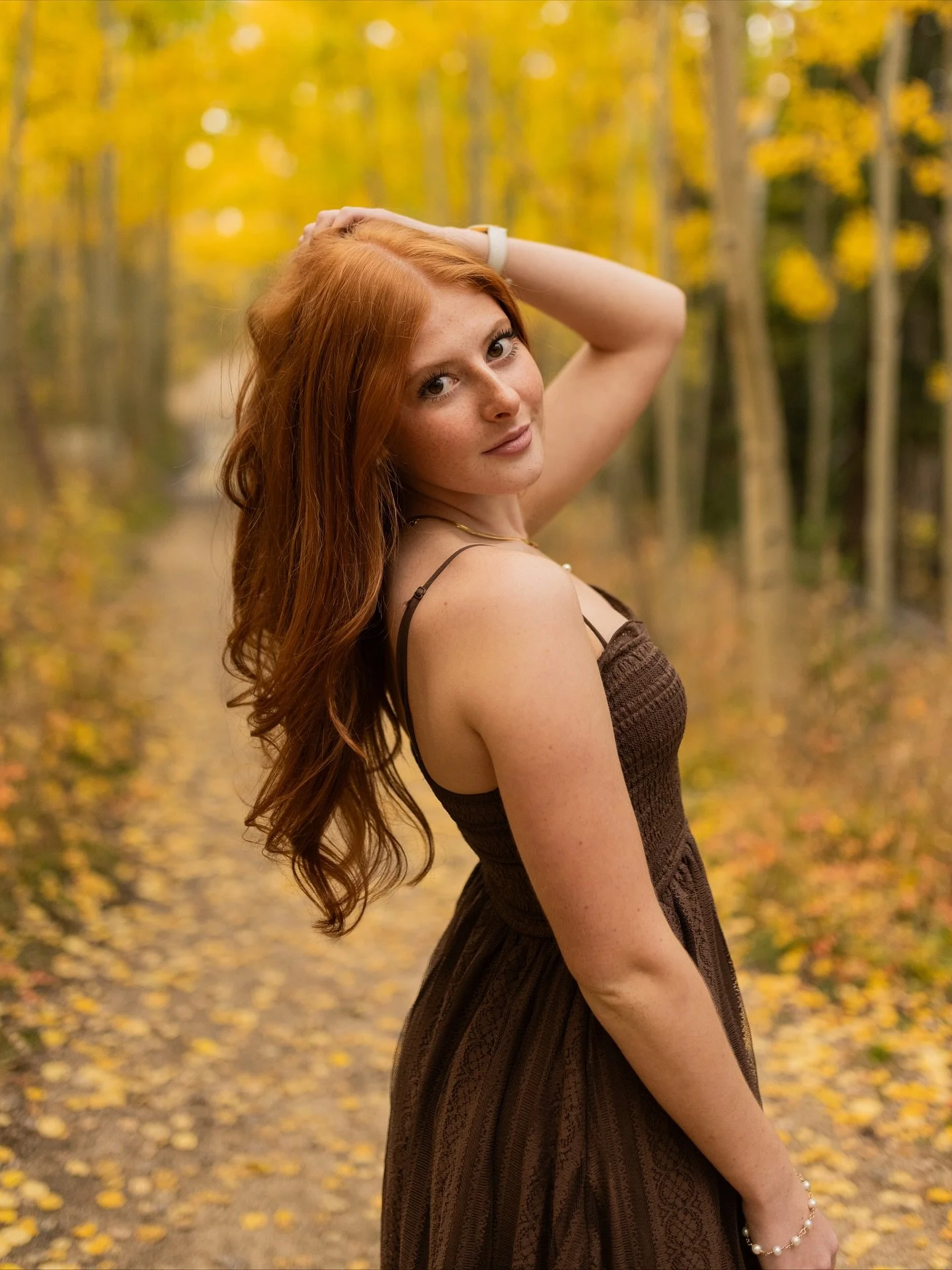 Had the most beautiful fall senior sesh with this angel @sofielewis 💛 

Colorado had the most beautiful fall colors this year🥹✨🍂

#denverphotographer #coloradophotographer #seniorphotographer #seniorpictures #fallcolors #aspen #leafpeeping #golden