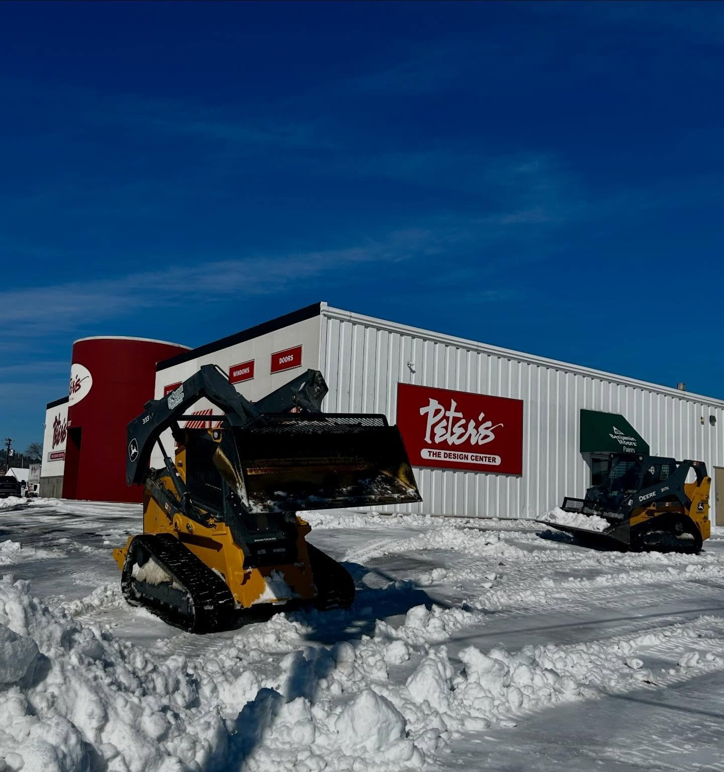 Clearing a path for our customers ❄️🚜
Snow doesn&rsquo;t stop great design. We&rsquo;re open and ready in Hot Springs, Arkansas.

Explore premium flooring, windows, doors, countertops, window treatments, and more &mdash; all under one roof.

When qu