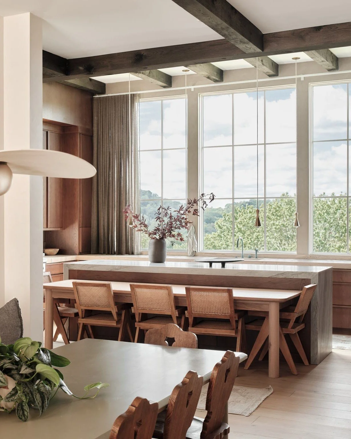The best way to fall in love with a window? See it in person.

Visit us at Peter's, and let's talk about what Sierra Pacific could do for your home &mdash; no pressure, just good ideas and honest guidance. We'll walk you through the options, and from