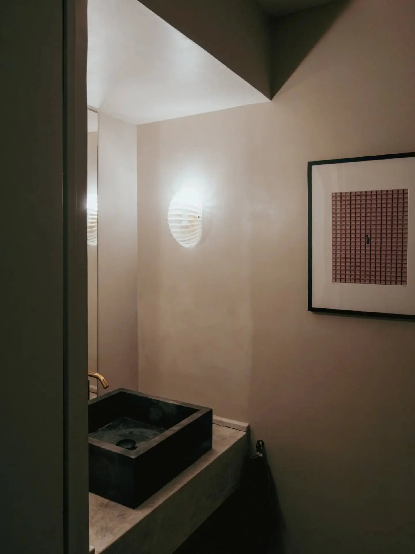 A powder room. 🐚

Barcelona, 2024.
Fotograf&iacute;as @monikased

: ANAIS IGLESIAS STUDIO
Crafting the timeless