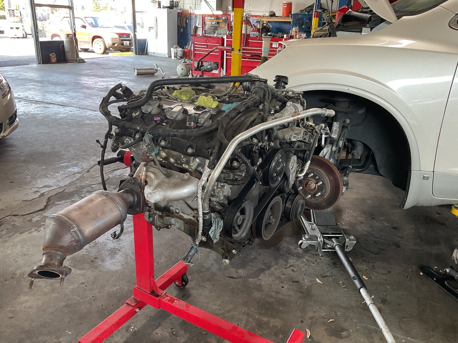 oil-change-fluid-check-lakewood.jpg