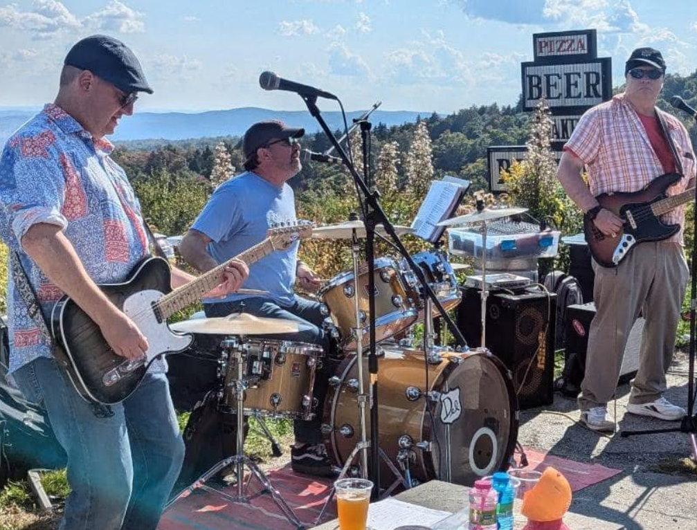 Live Music - Haymakers