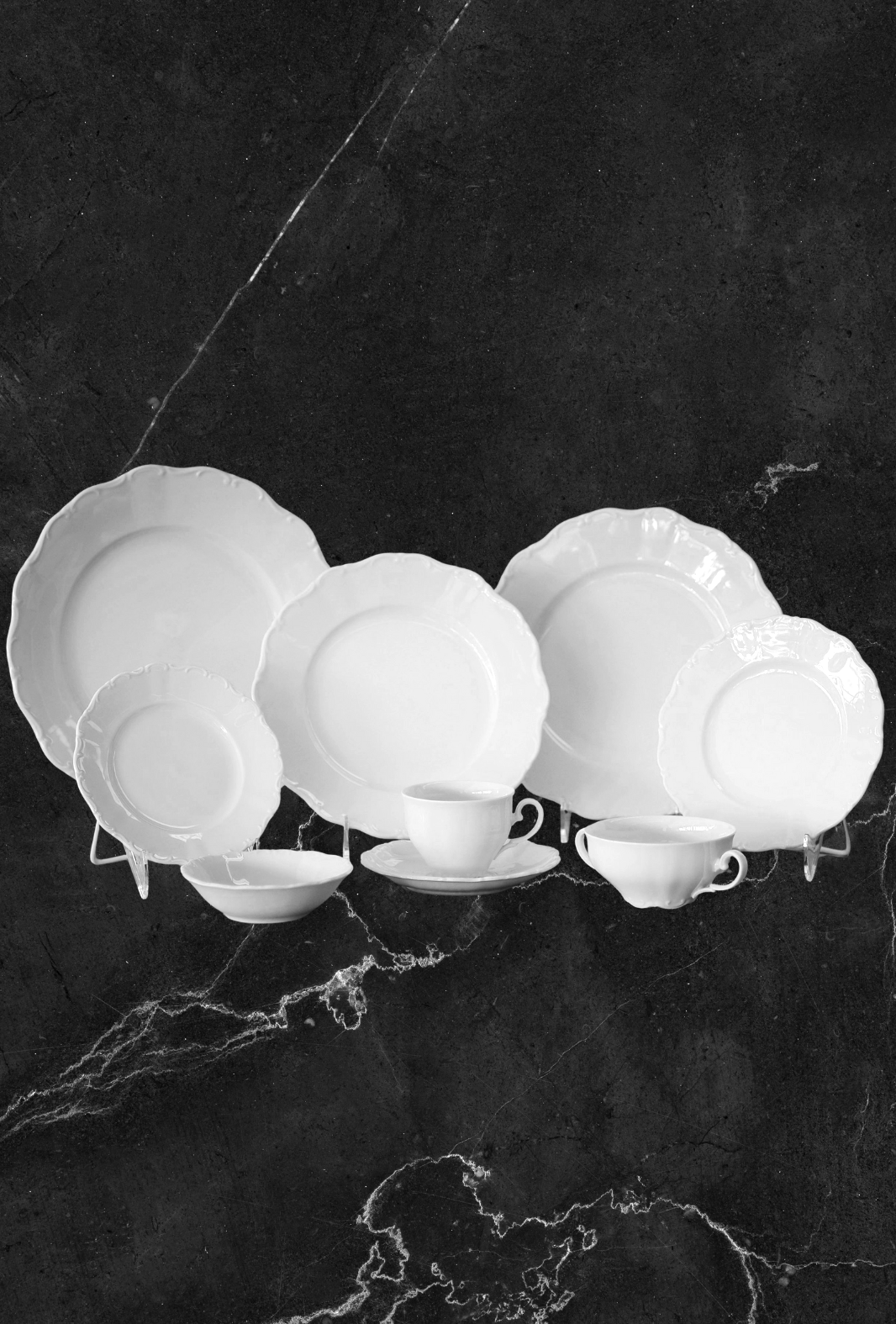 WHITE TERESA DINNERWARE