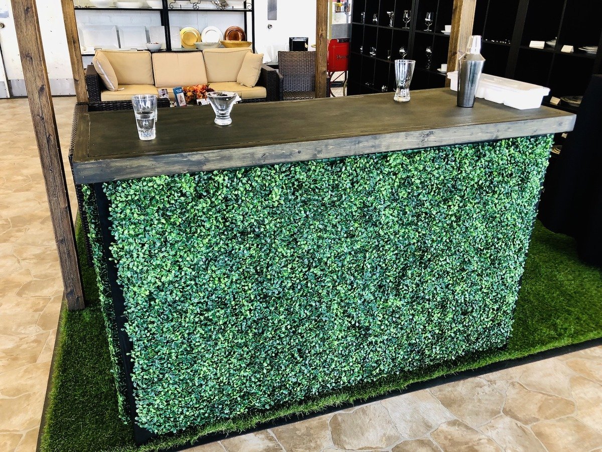 hedge+bar.jpg