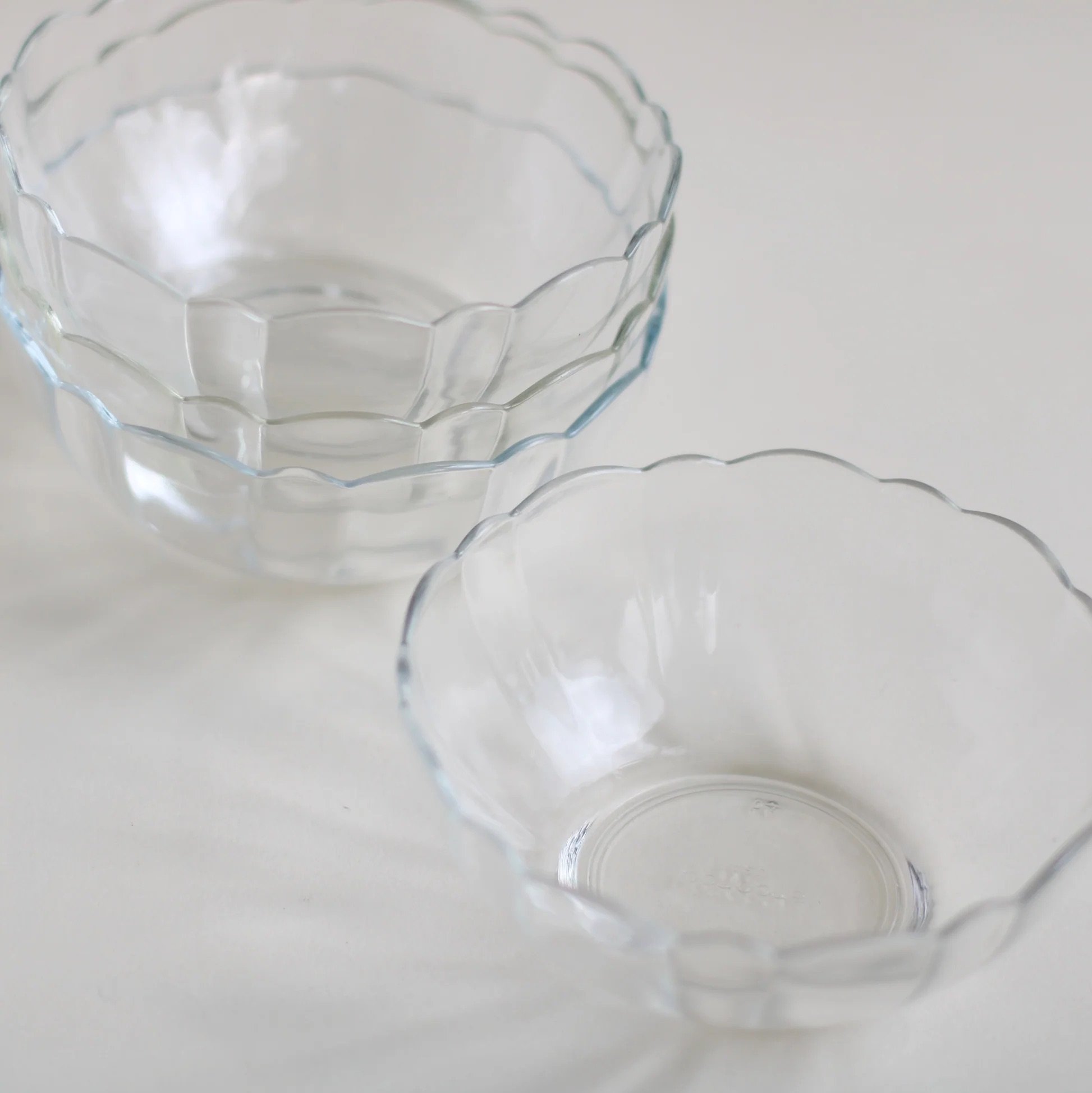 glass condiemnt bowl .jpeg