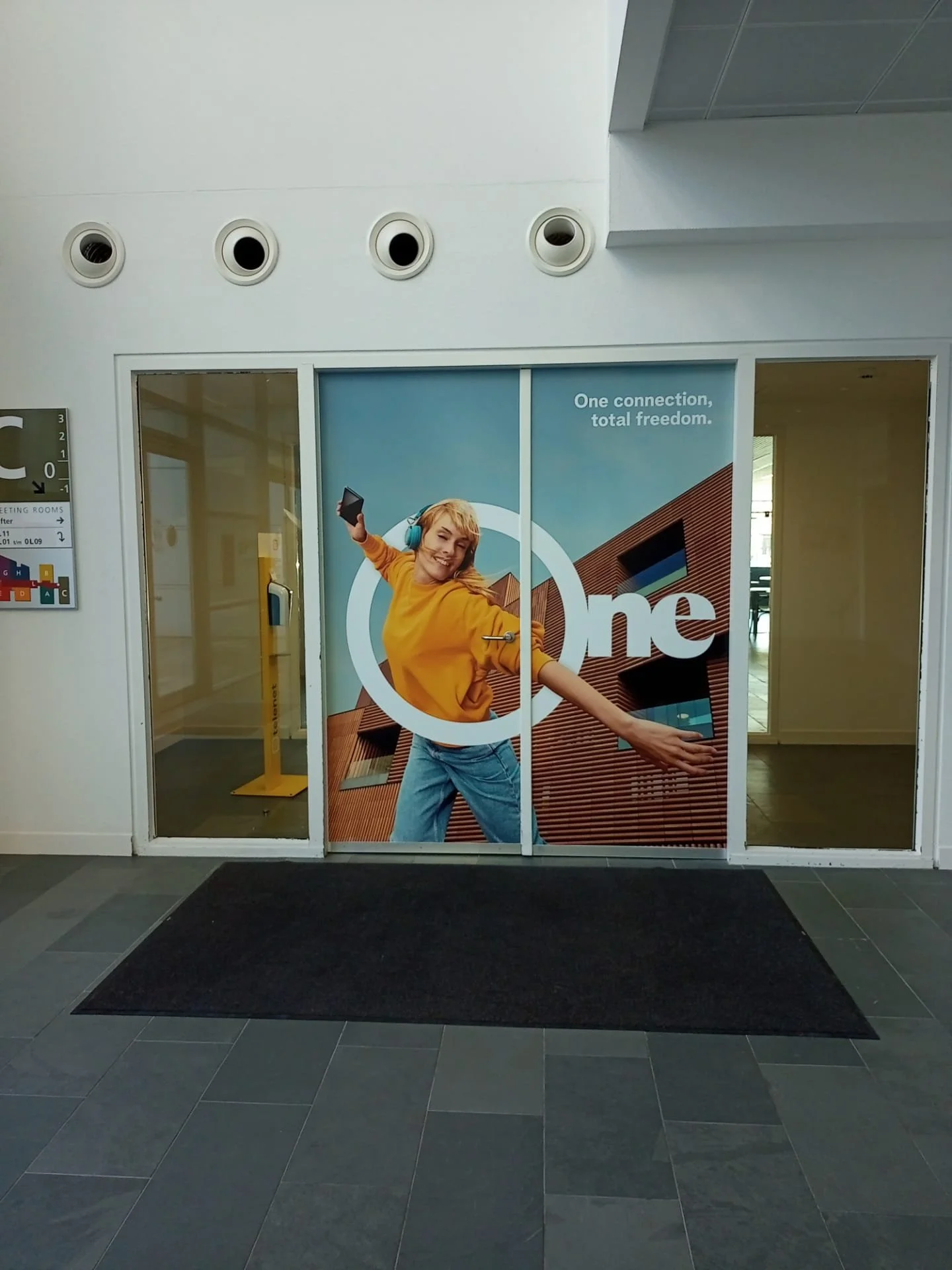 Telenet Office Mechelen Branding One Door