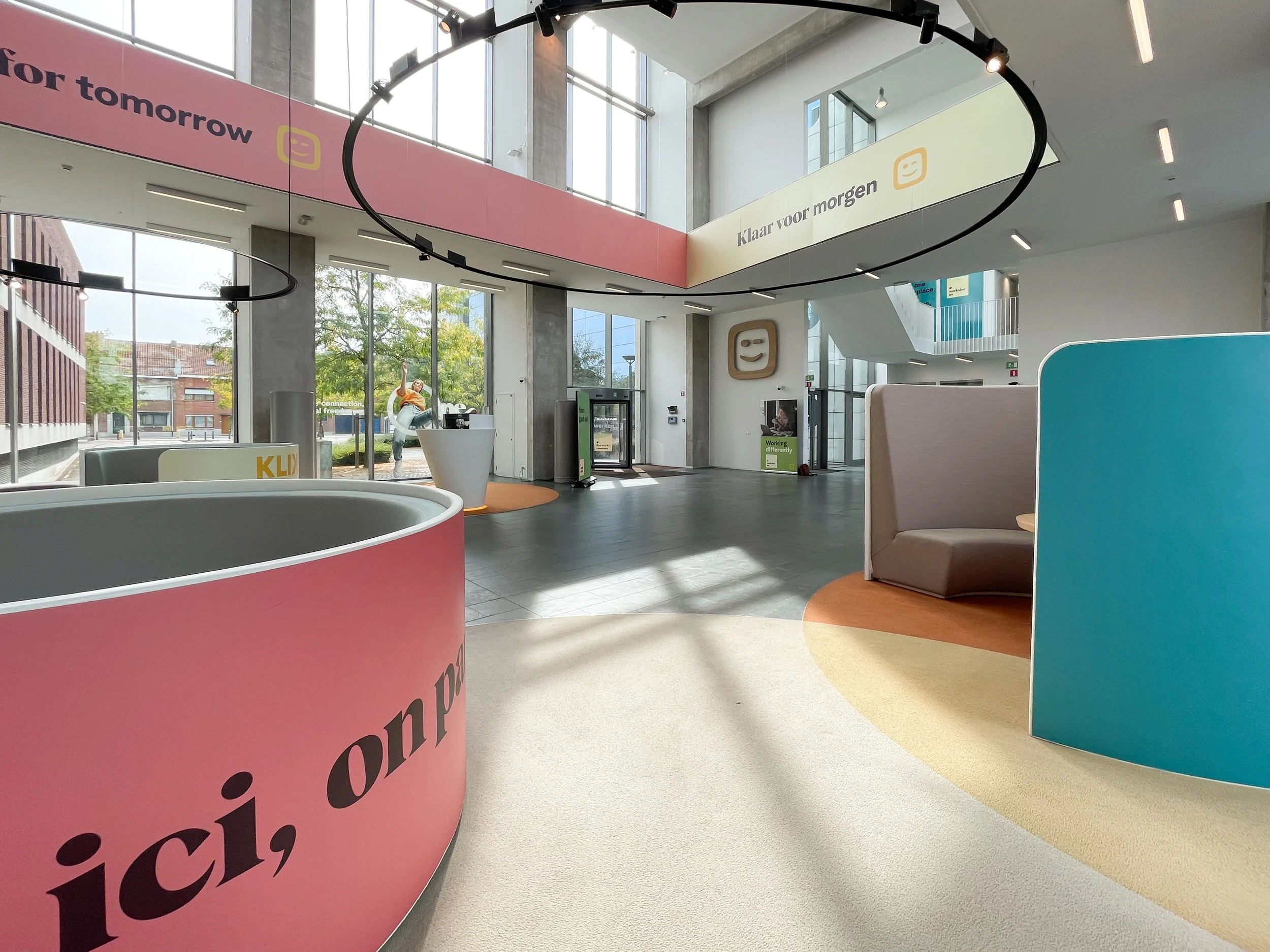Telenet-Mechelen_inkomhal_02.jpg