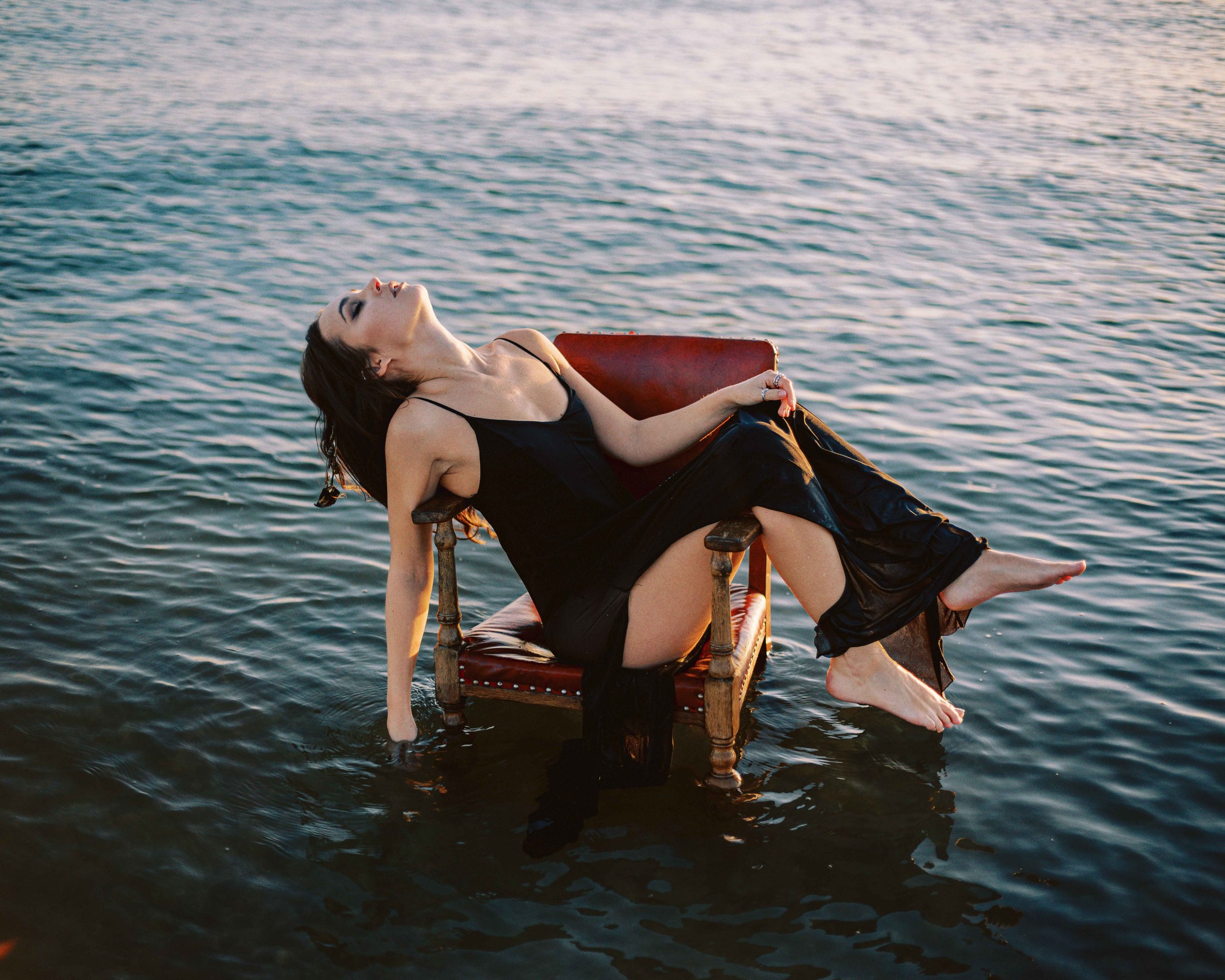 The Red Chair-19-3-2.jpg