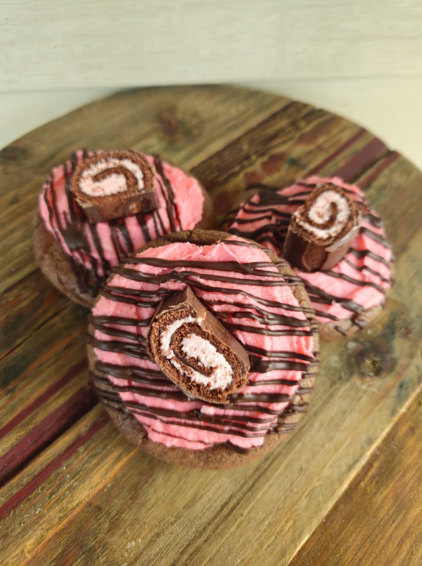 Chocolate Covered Strawberry Cookie Recipe (Modification of Molten Lava Cake Cookie)
By: Shandra Myers
