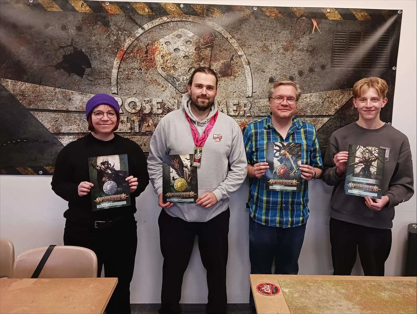 Wir hatten heute unser erstes vereinsinternes Warhammer Spearhead Turnier. Dank der freundlichen Unterst&uuml;tzung von @bb_spiele durften den Teilnehmern Urkunden und eine Medaille und Urkunden aus dem Organised Play Pack &uuml;berreichen. 
Herzlich