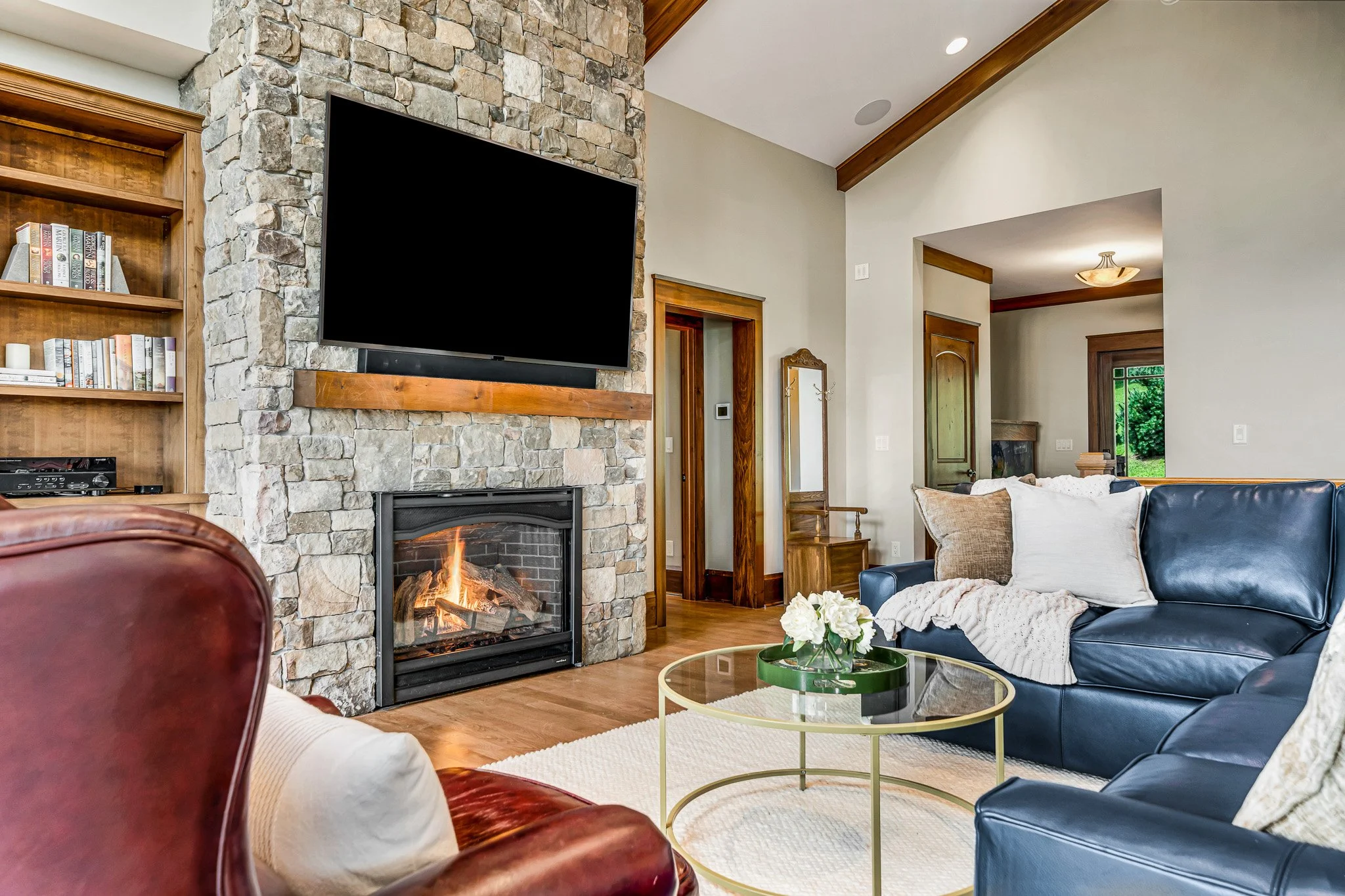 23 - 320 Summerset Drive - Real Estate Photography - MLS Size - Skywalker Air.jpg