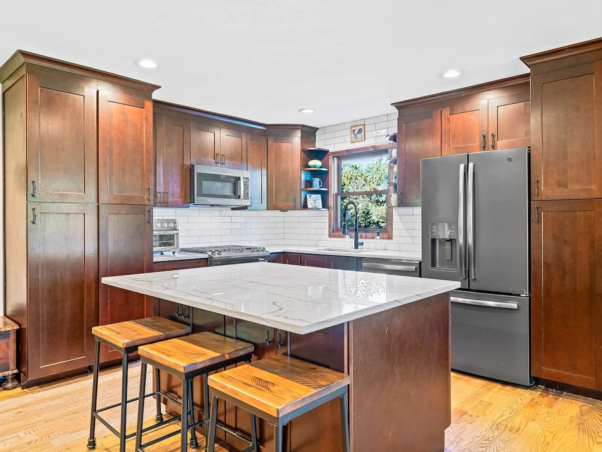 14-382 BLACK OAK COVE-14.jpg