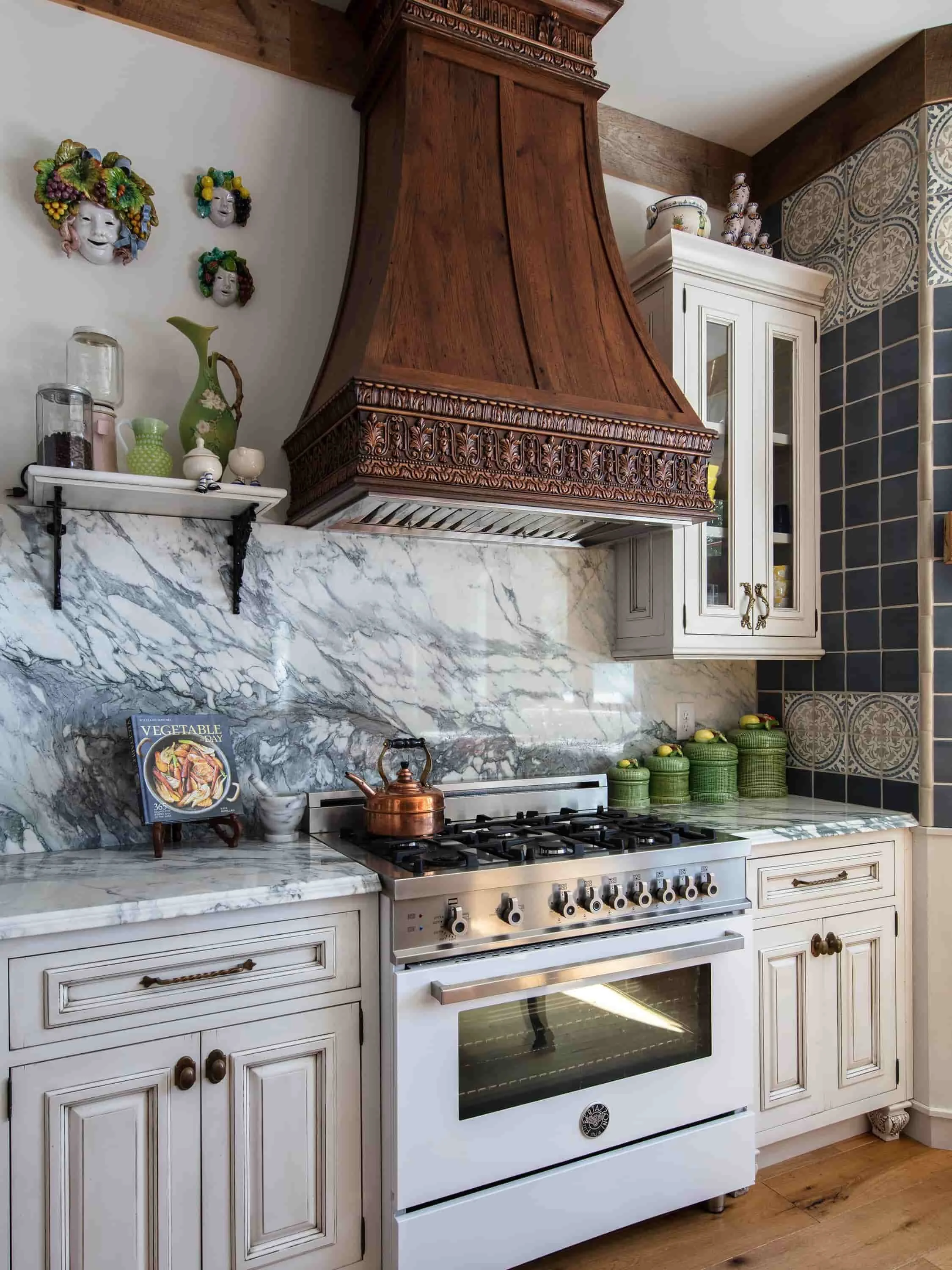 278+Snow+Ridge+Drive-ashton-peters-realtor-luxury-listing-agent-sold-grand-highlands-hendersonville-asheville-nc-interior-design-kitchen-european_compressed.jpg