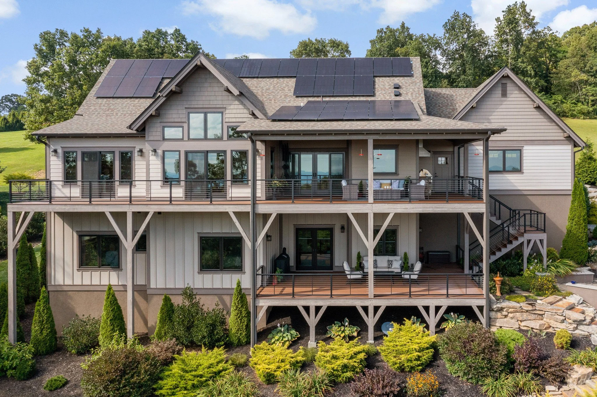 320 Summerset Dr-print-037-042-Back of House-4200x2798-300dpi.jpg