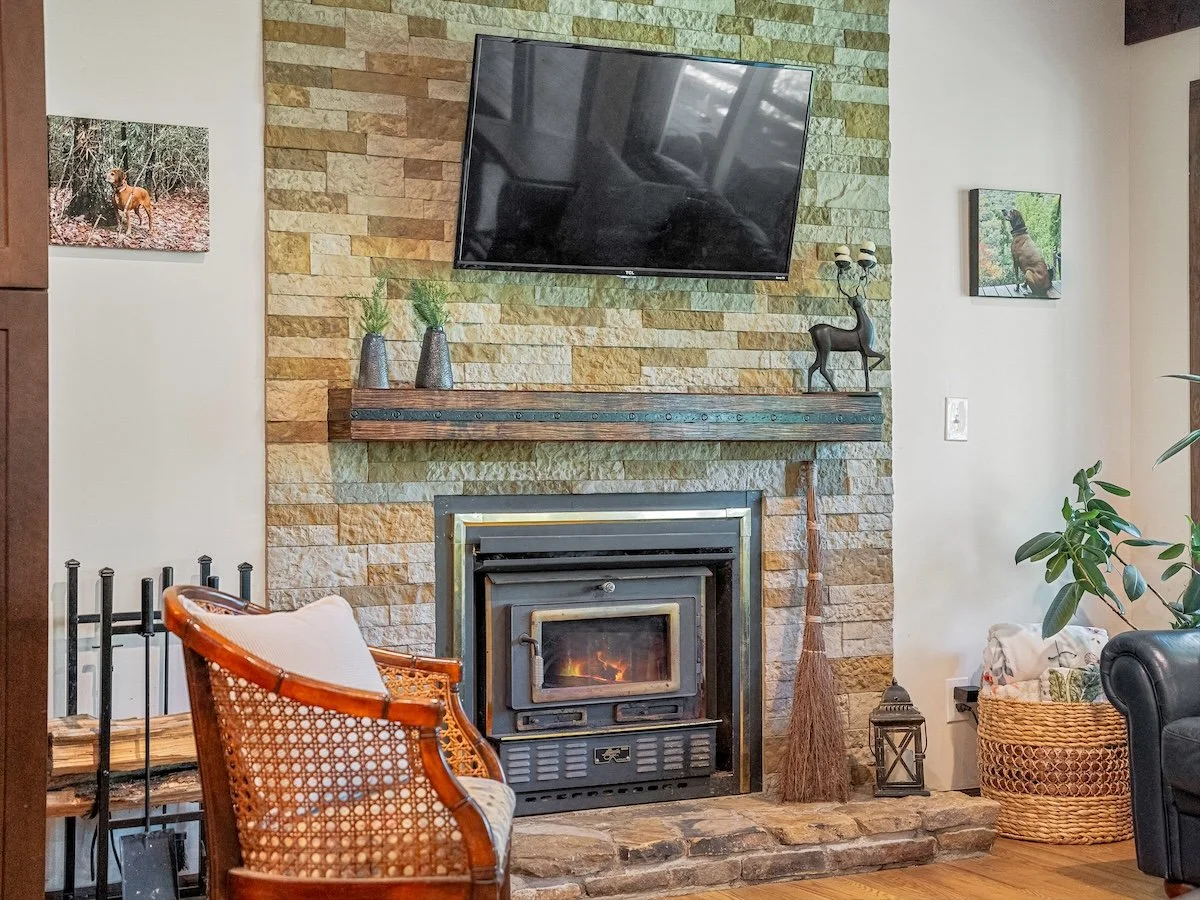 18-382 BLACK OAK COVE-18.jpg