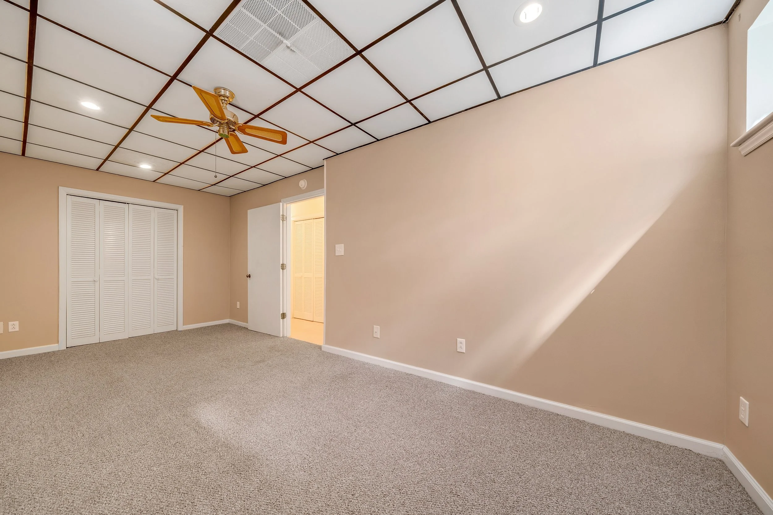 44 - 63 Pinecroft Rd - Interior - Real Estate Photography- Skywalker Air .jpeg