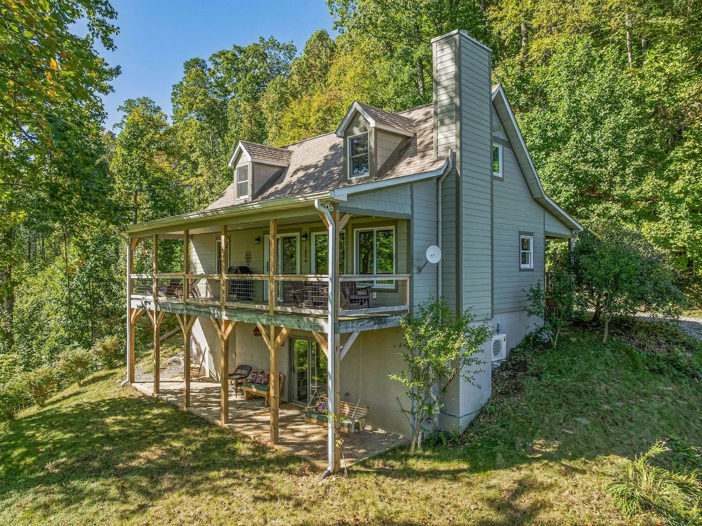 03-382 BLACK OAK COVE-03.jpg