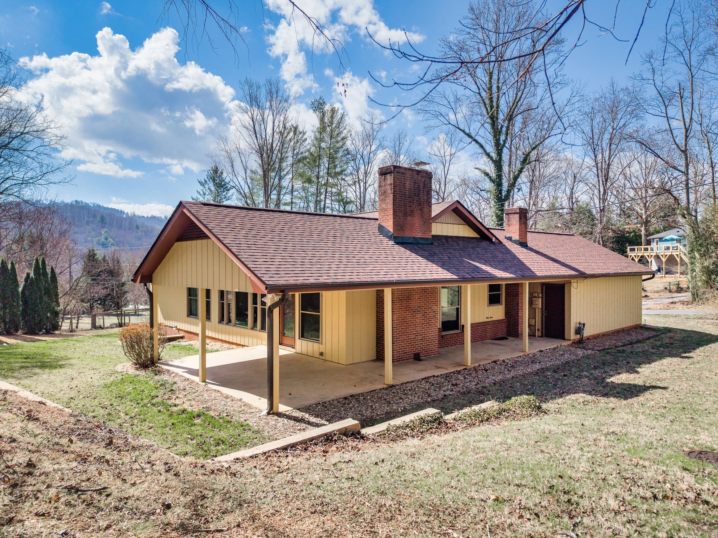 5---63-Pinecroft-Rd---Drone-and-Exterior---Real-Estate-Photography--Skywalker-Air-.jpg