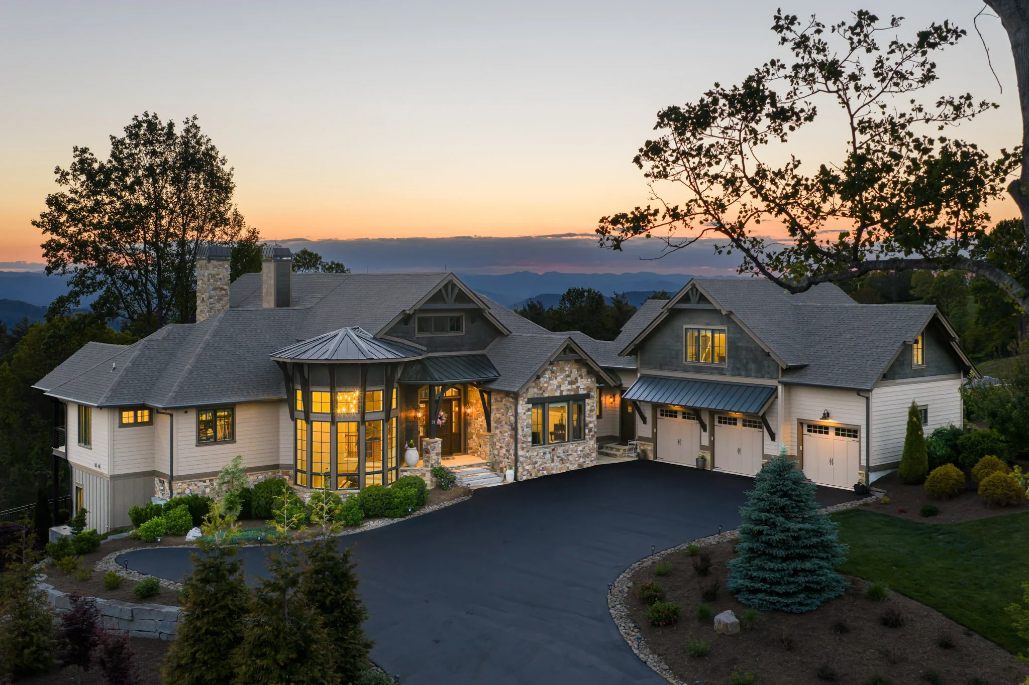 31 Bear Tree Court Hendersonville, NC