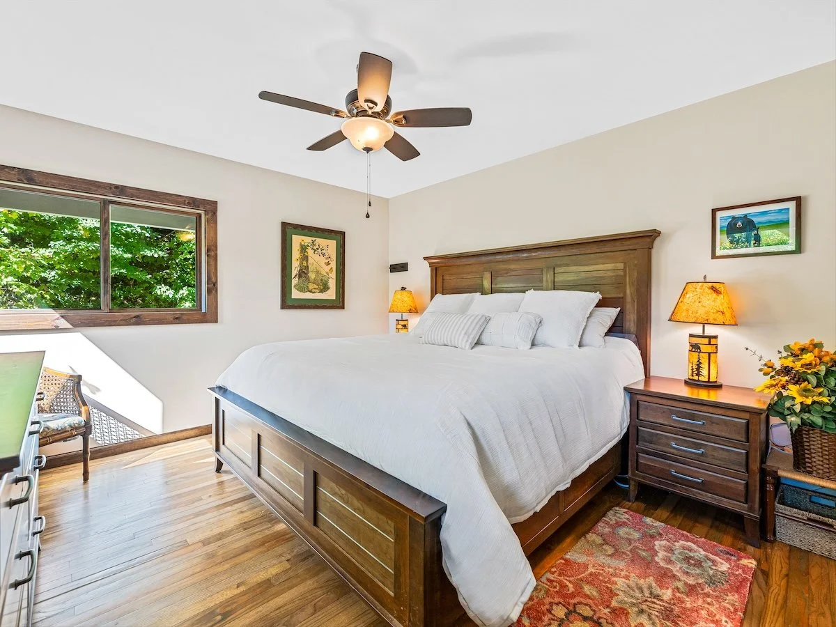 26-382 BLACK OAK COVE-26-2.jpg