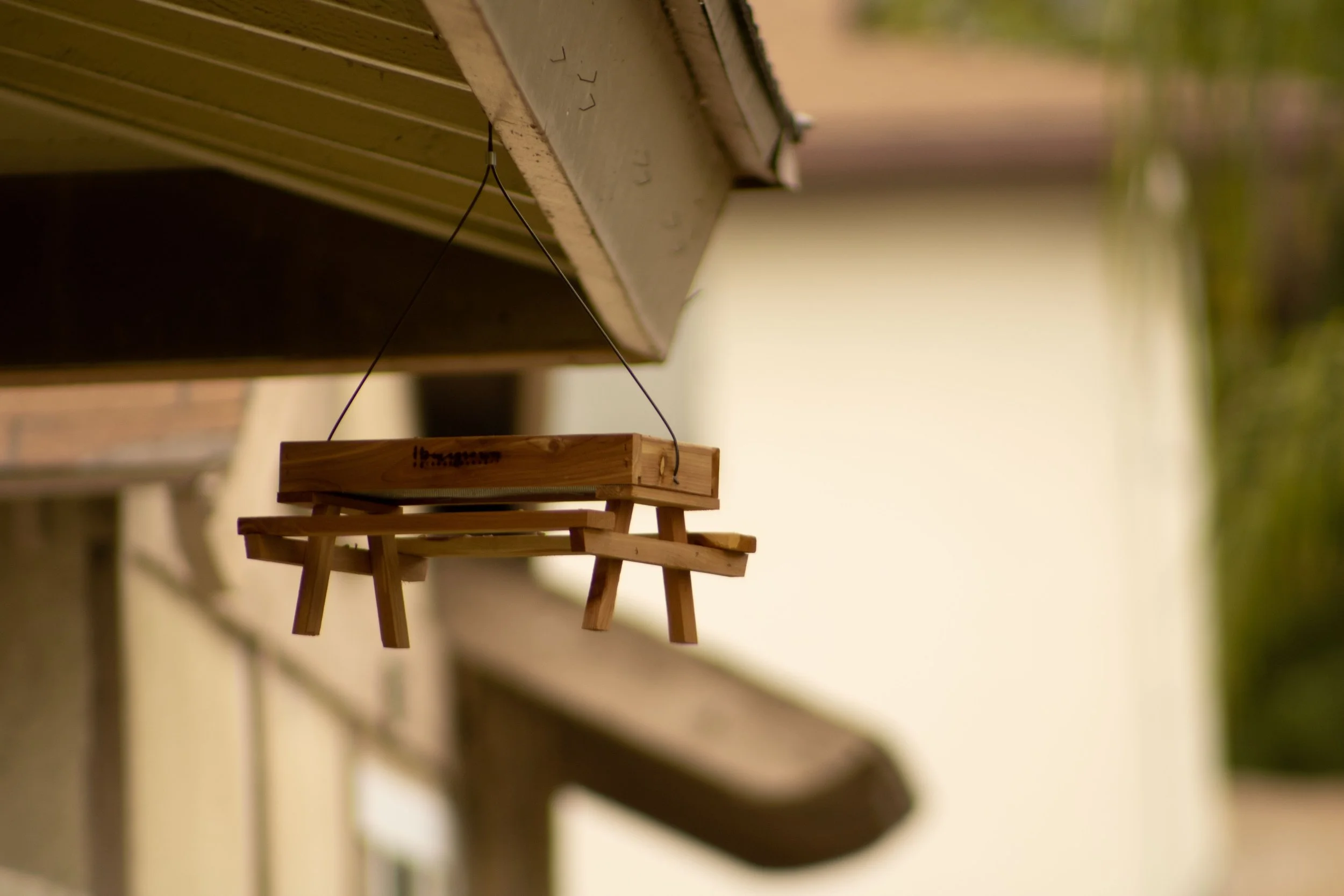 Birdies picnic table