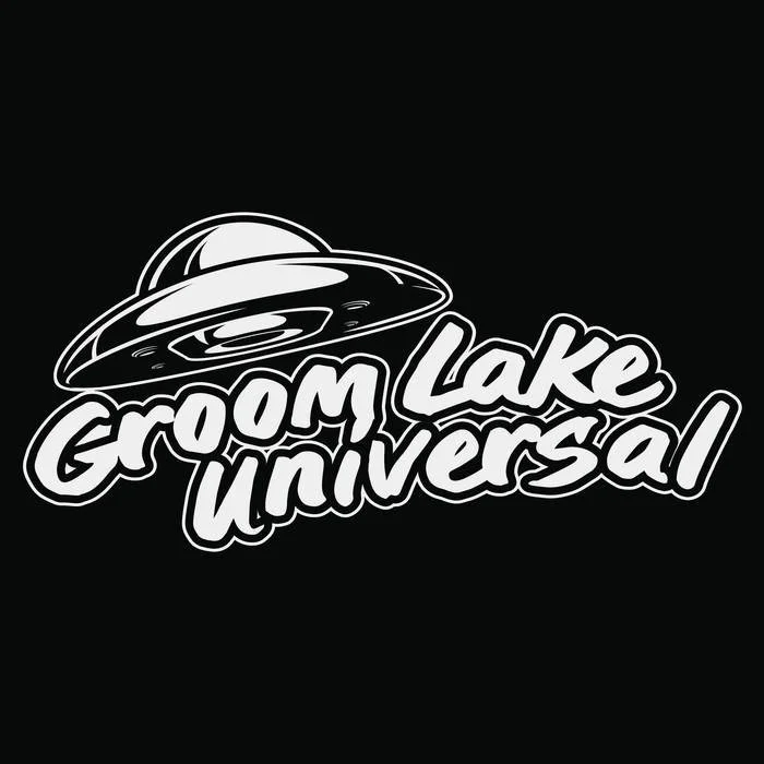 groomlakeuniversal.logo.jpg