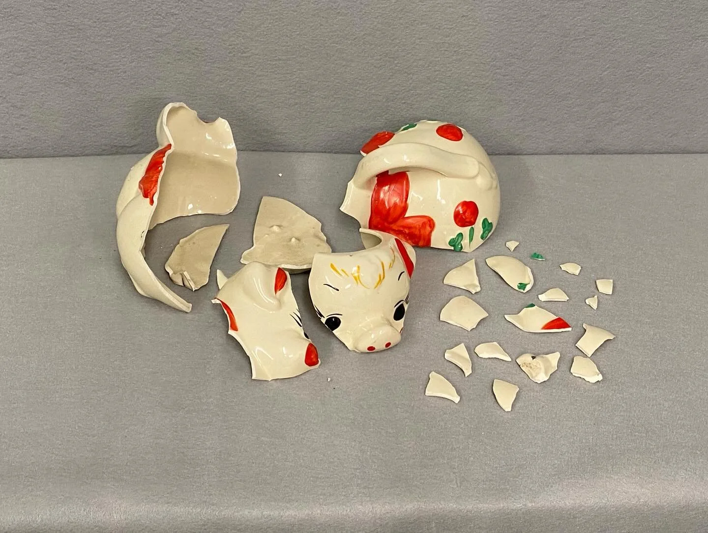 Swipe to see the results of our Conservation Treatment for this darling ceramic pig teapot! Our skilled Objects conservator was able to reconstruct this beauty and then do some finer detail work to blend the join lines into the piece. Conservation tr