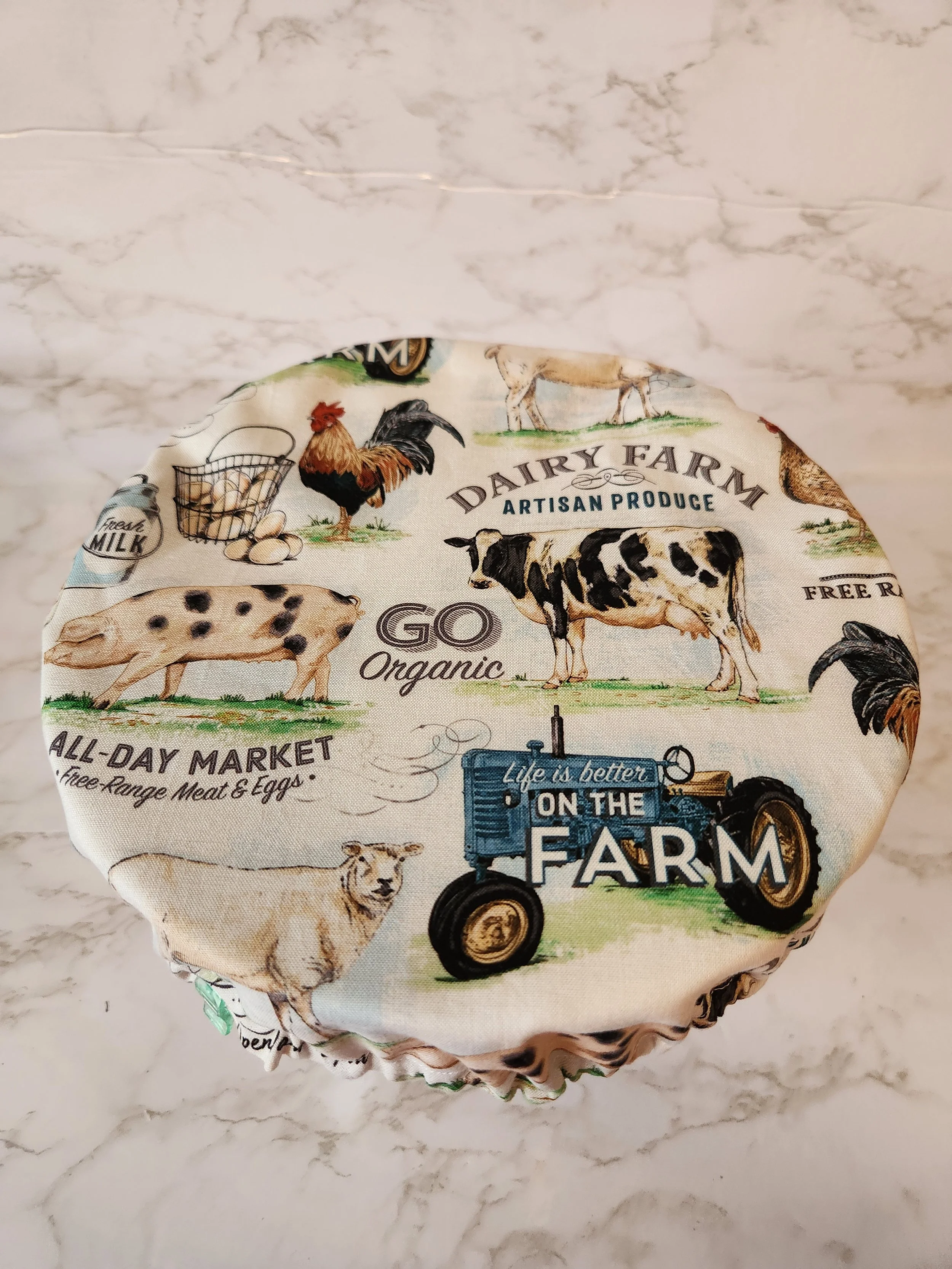 Reversible Farm Charm Bowl Cover