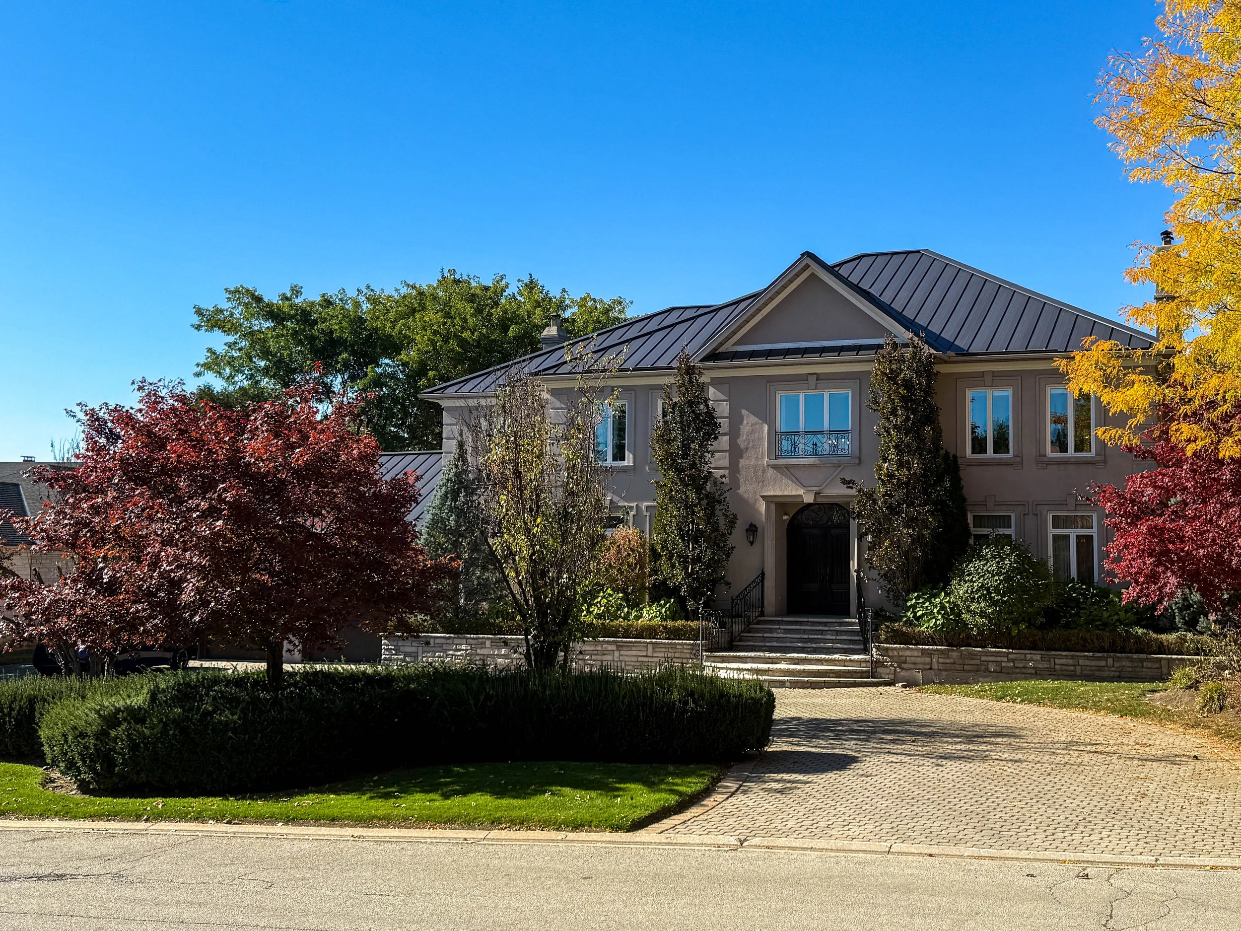 49 Exterior front.jpg