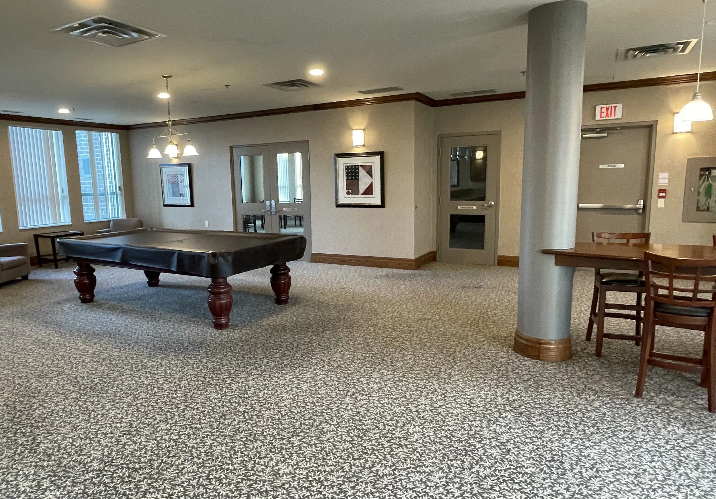 24_Party room.jpeg