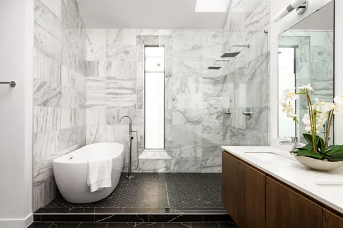 Marble bathroom, Embouldin