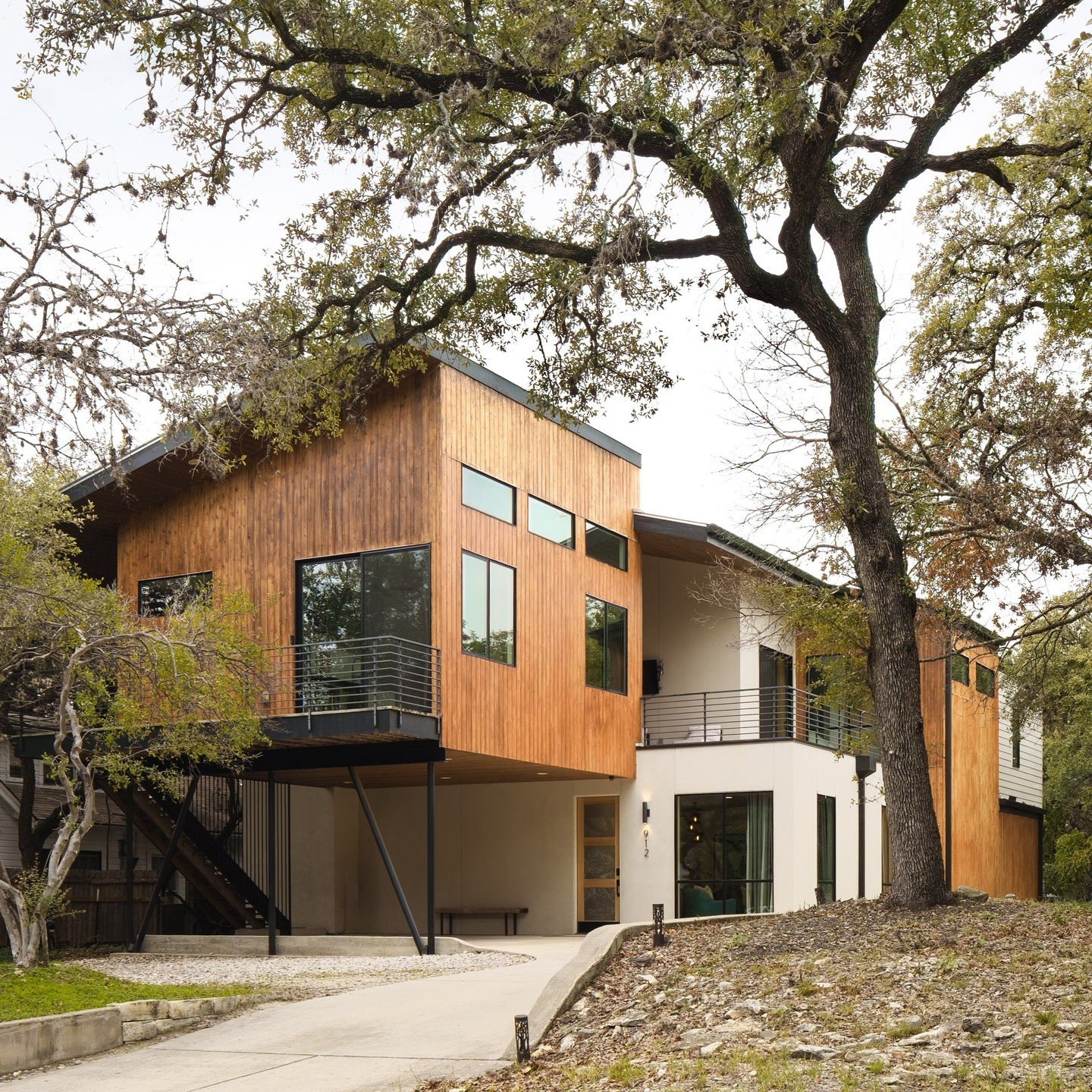 Our Bouldin Creek Residence is now for sale! Designed by Forsite Studio, this custom home blends modern lines with warm materials under a canopy of oaks. Reach out to @listatx for more info.

Photos by @probablyryan 📸
#ForsiteStudio
&bull;
&bull; 
&