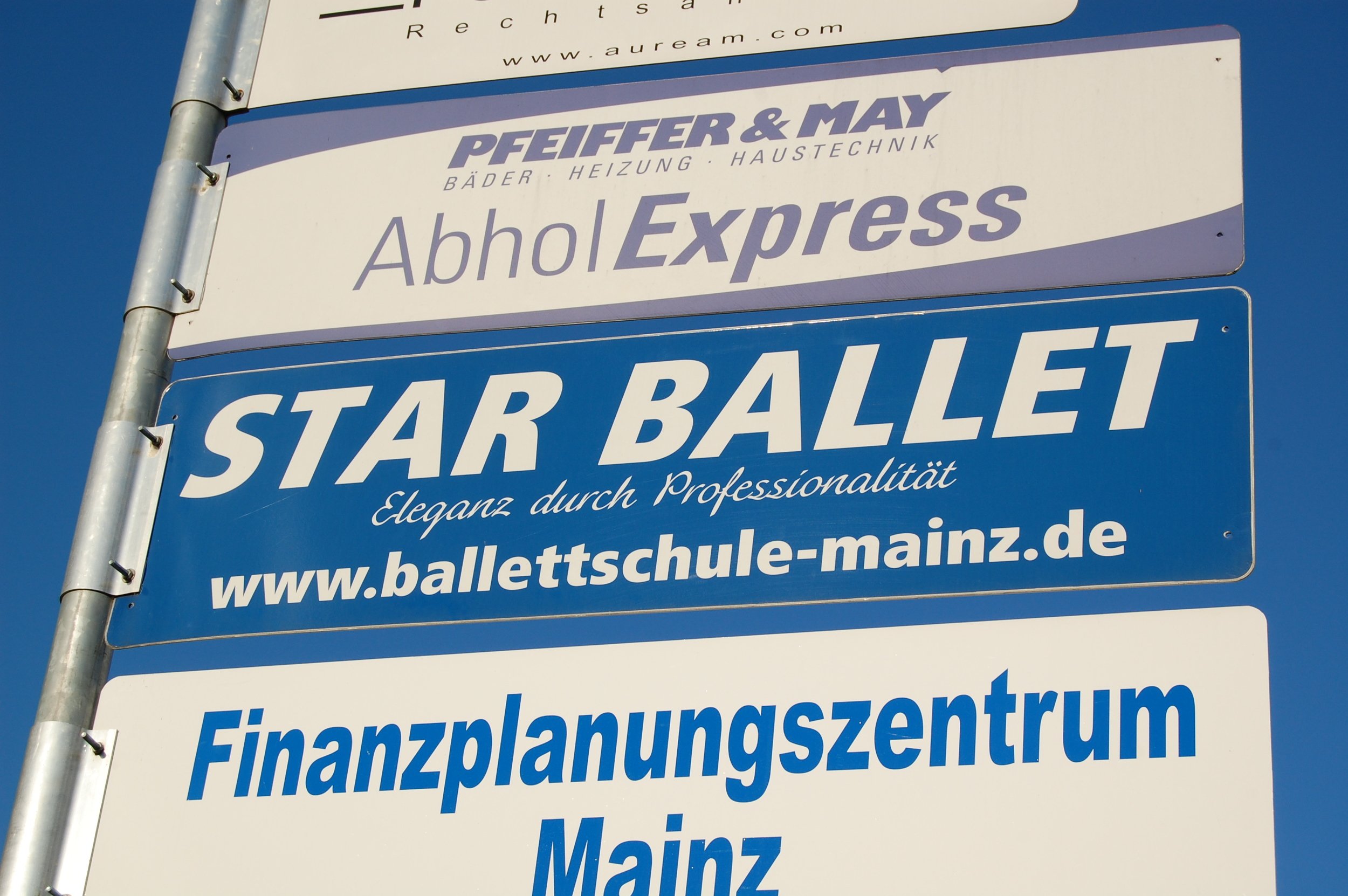What It Takes to Attend a Foreign Dance Class
