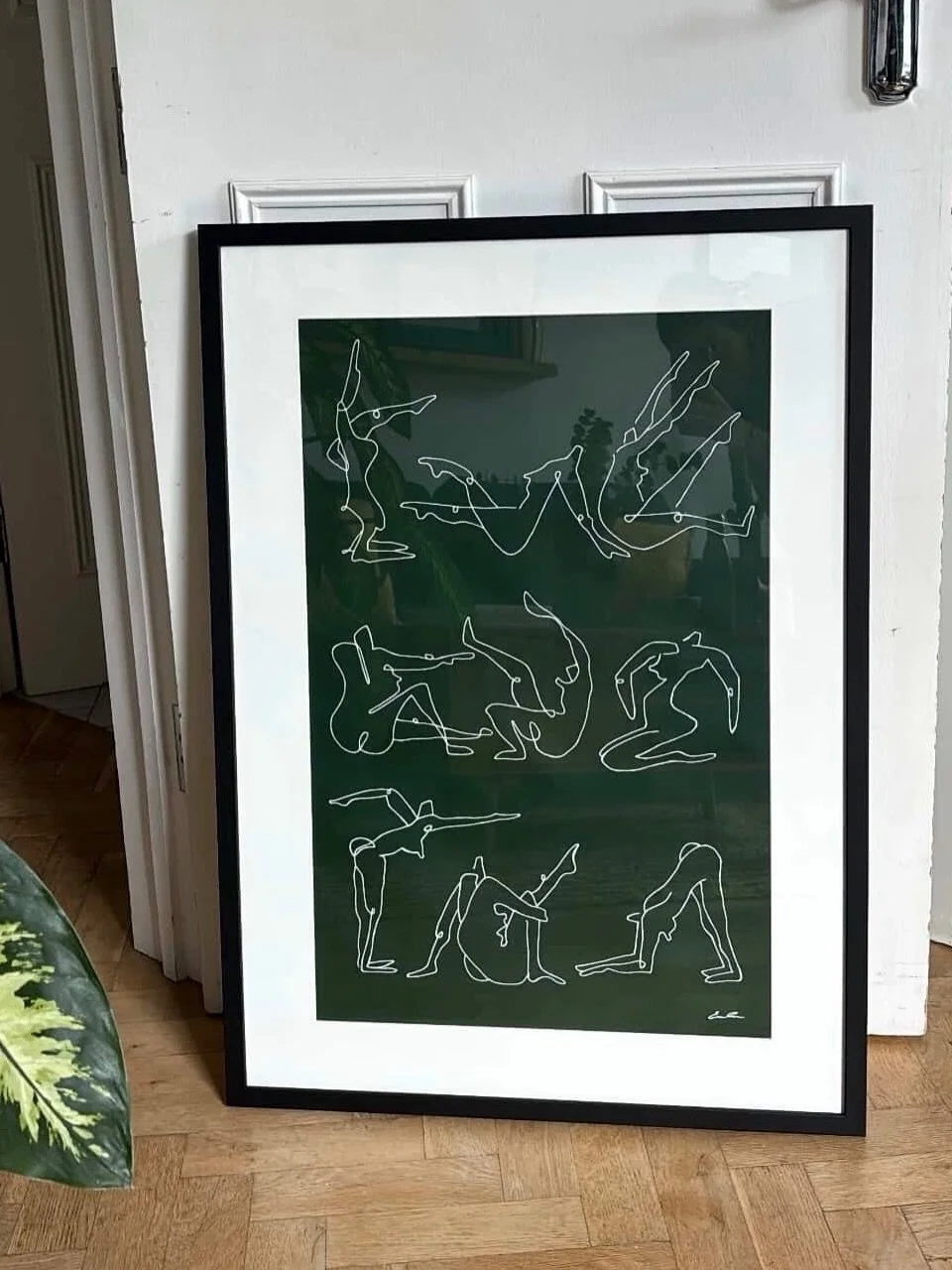 Beauties and the beast (my drawing claw hand) ✍🏼
Dancers, an A1 commission for a dancer - I love this piece 🤍