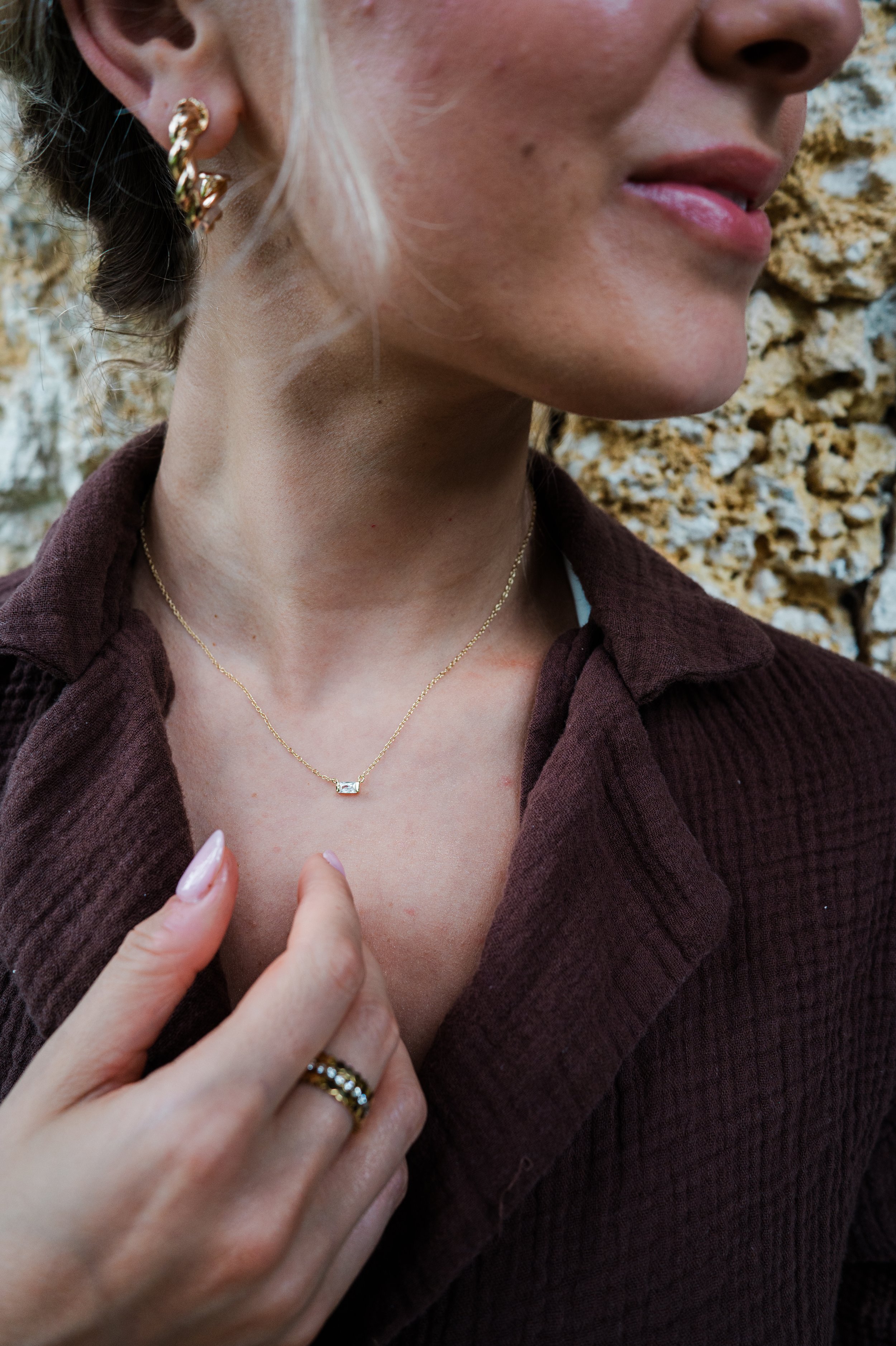 Remove puffiness in your face instantly